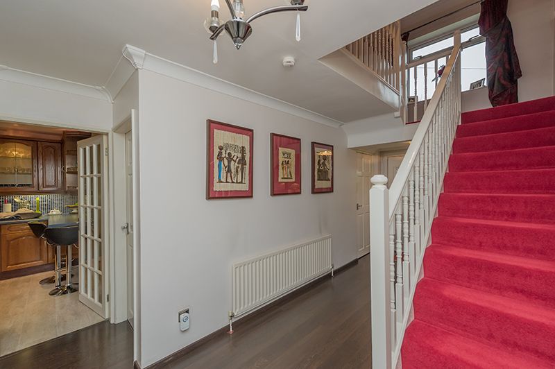 4 Bed Detached House For Sale - Photograph 3