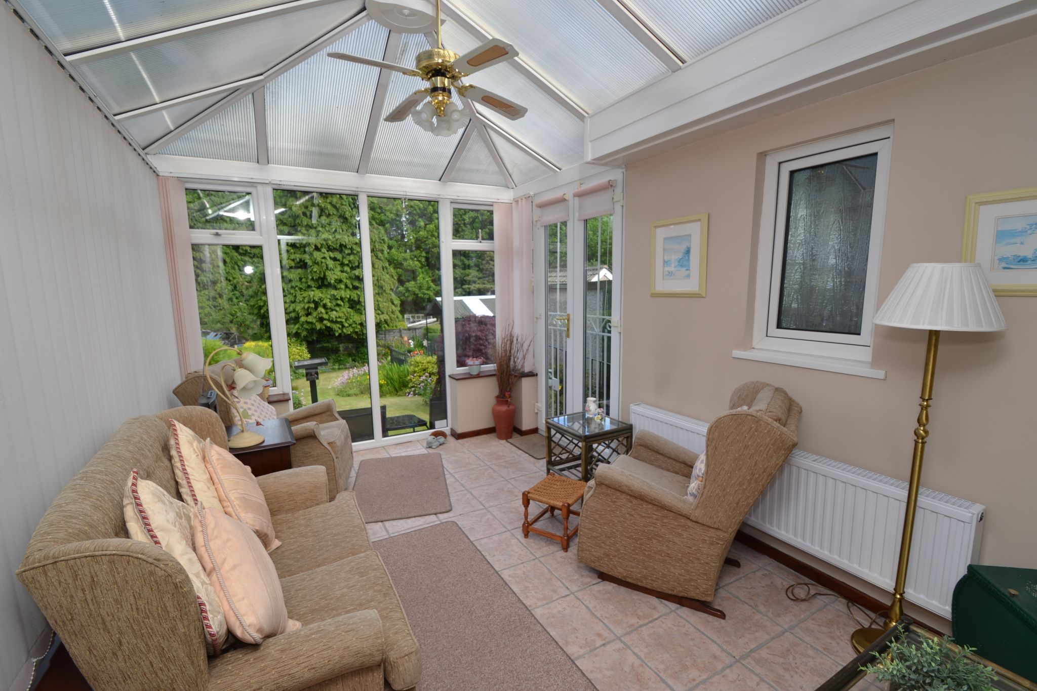 2 Bed Semi-detached Bungalow For Sale - Photograph 4