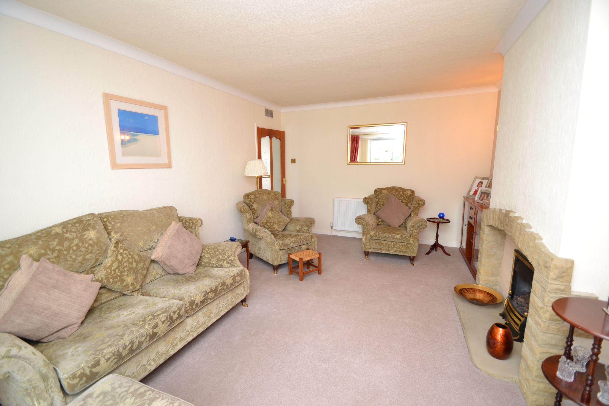2 Bed Semi-detached Bungalow For Sale - Photograph 3