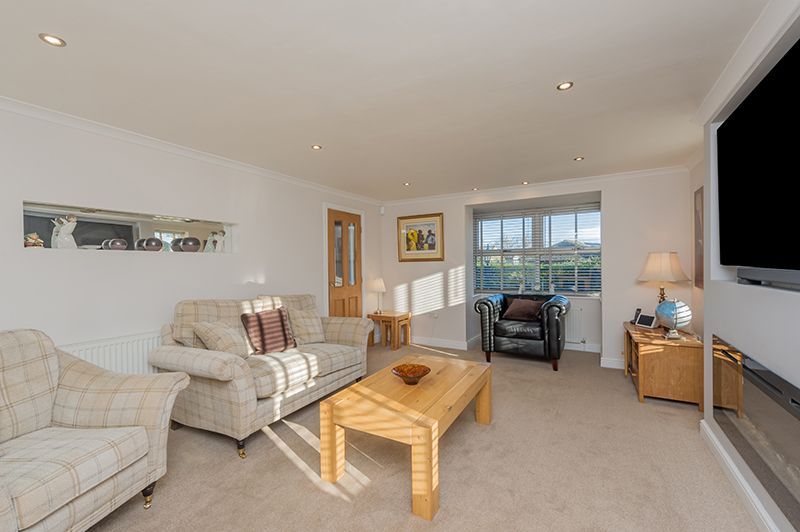 4 Bed Detached Bungalow For Sale - Photograph 3