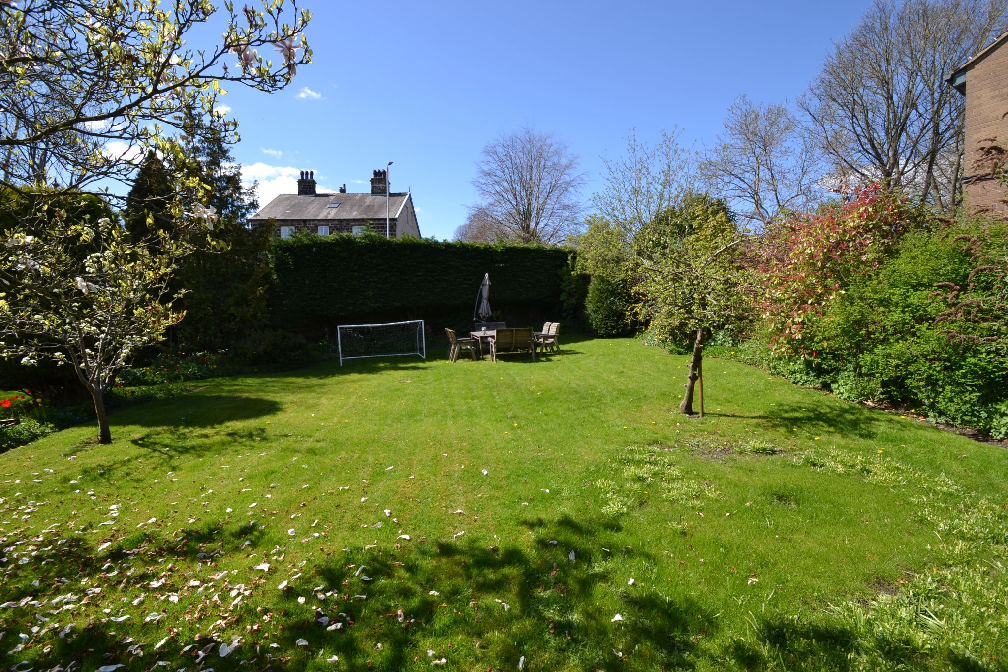 Plot Land For Sale - Photograph 2