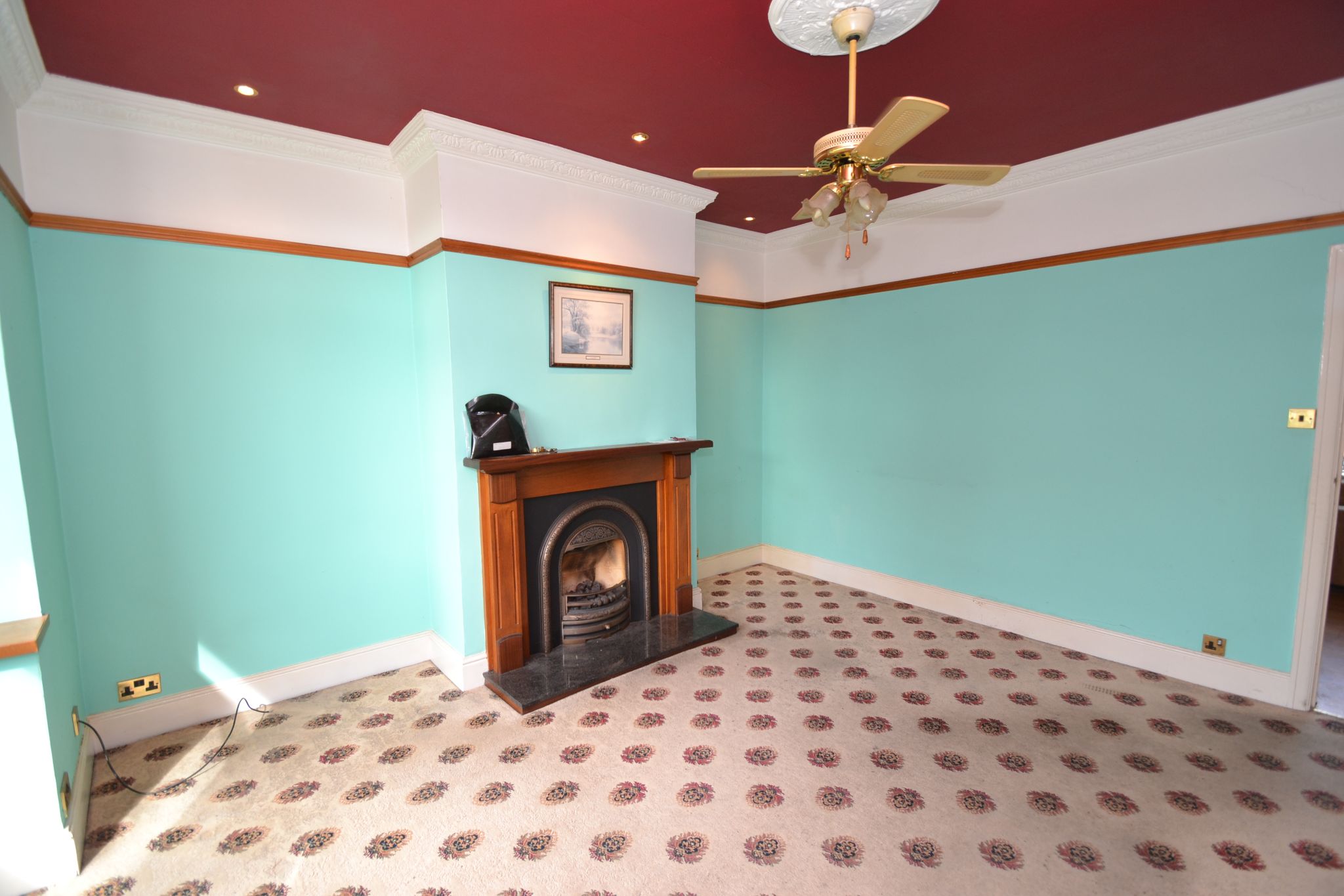 2 Bed Semi-detached House For Sale - Photograph 2