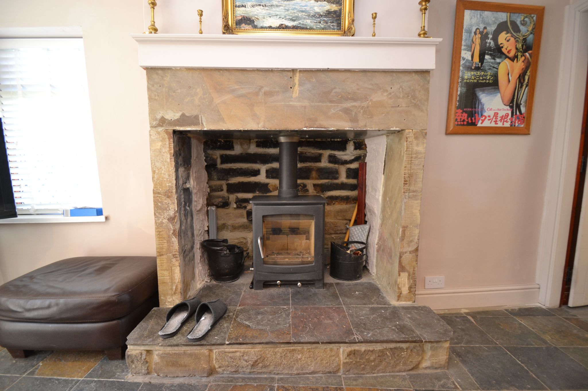 2 Bed Cottage House For Sale - Photograph 3