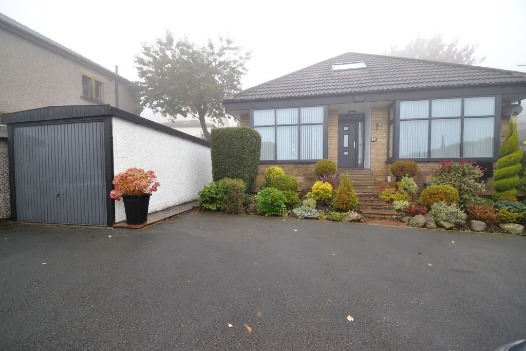 4 Bed Detached Bungalow For Sale - Photograph 1