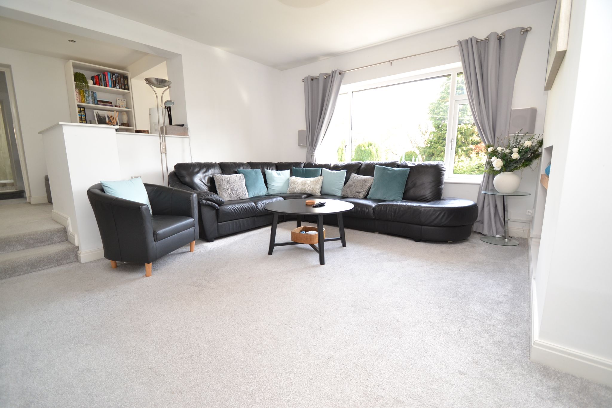 4 Bed Detached Bungalow For Sale - Photograph 4