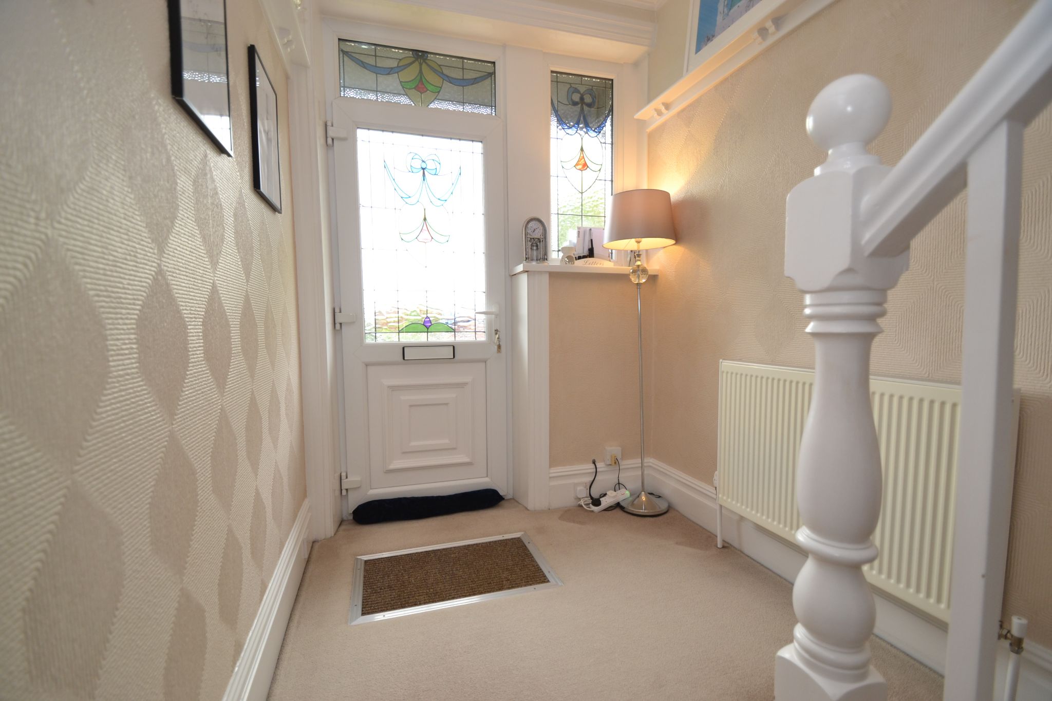 3 Bed Semi-detached House For Sale - Photograph 3