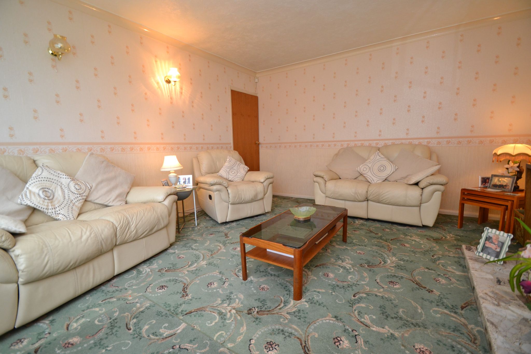 2 Bed Chalet House For Sale - Photograph 4