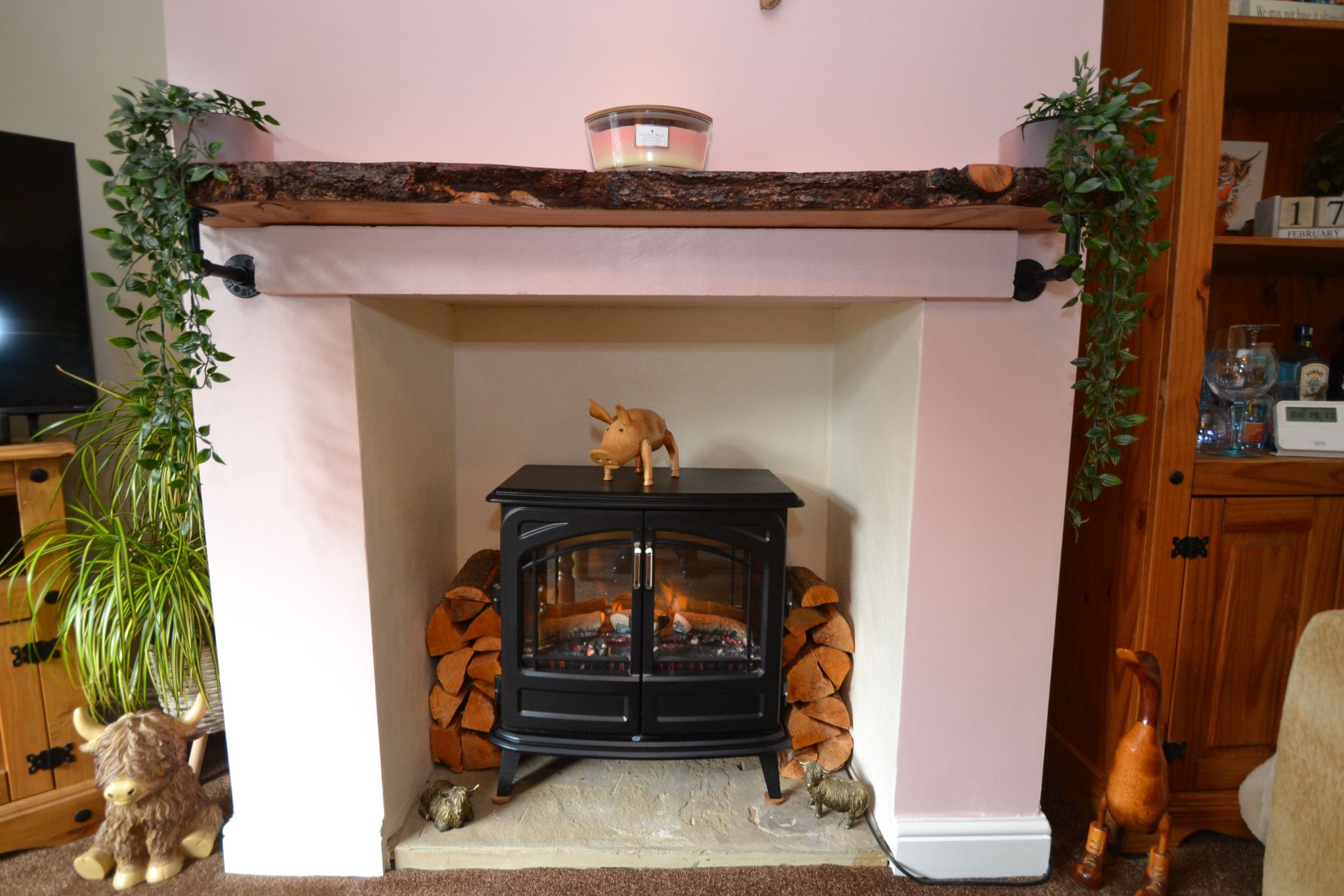 2 Bed Semi-detached House For Sale - Photograph 3