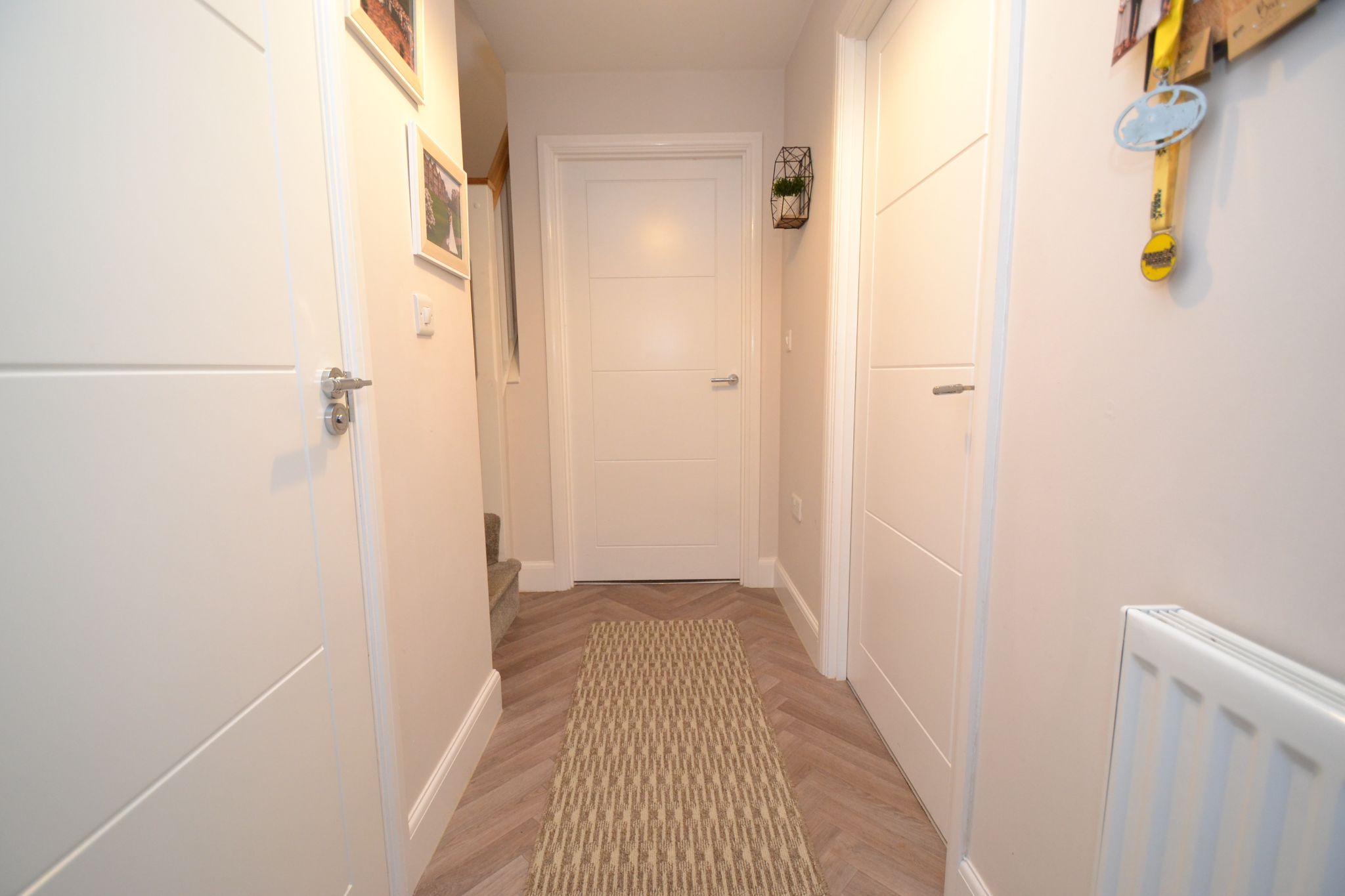 3 Bed End Terraced House For Sale - Photograph 2