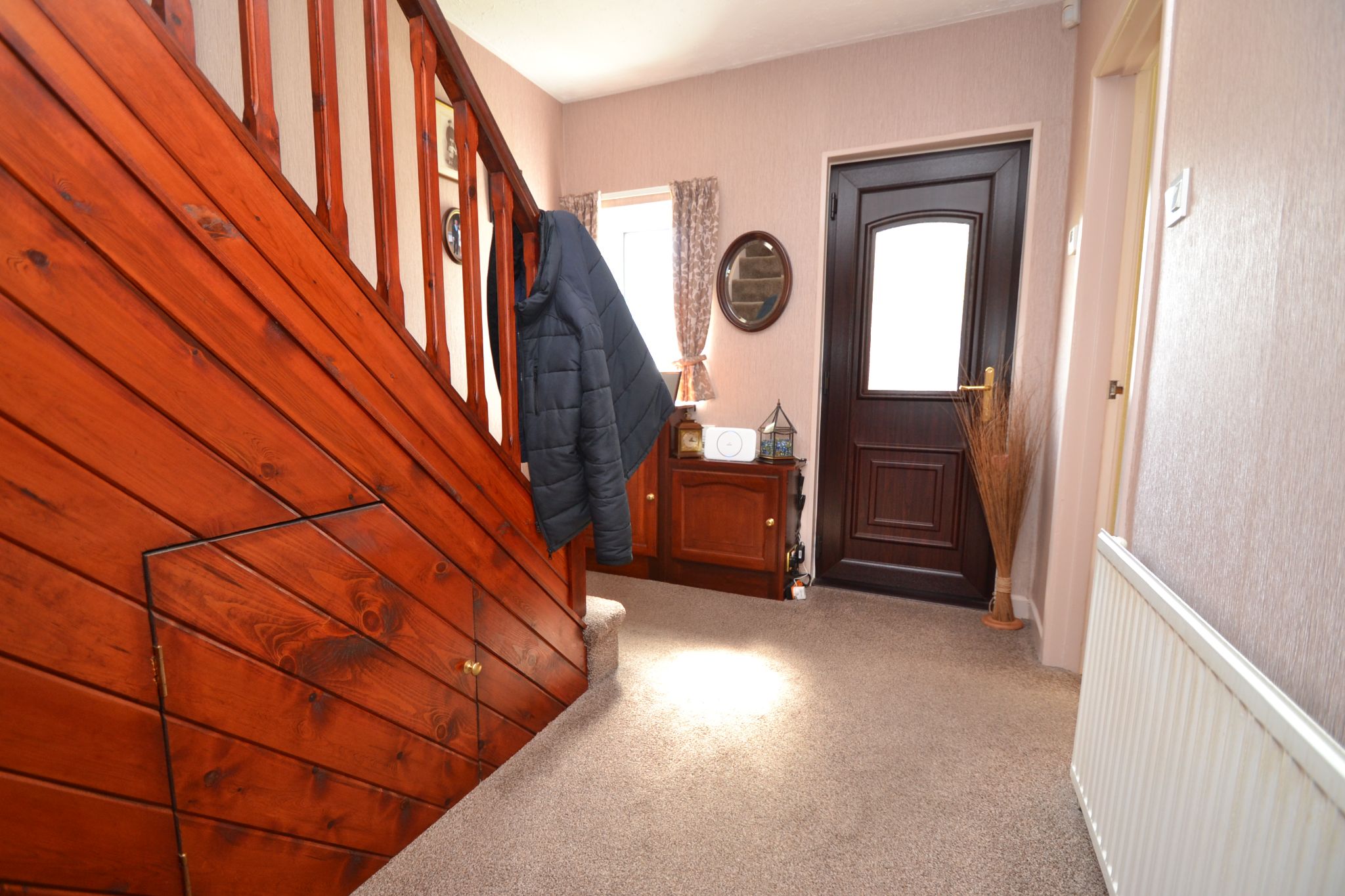 3 Bed Semi-detached House For Sale - Photograph 2
