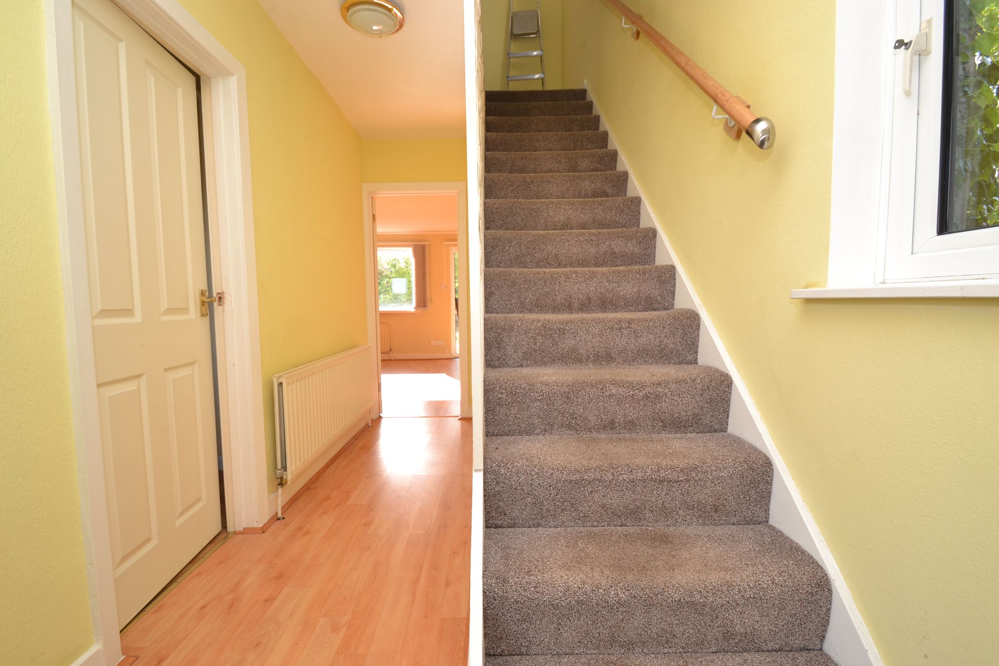 3 Bed End Terraced House For Sale - Photograph 1