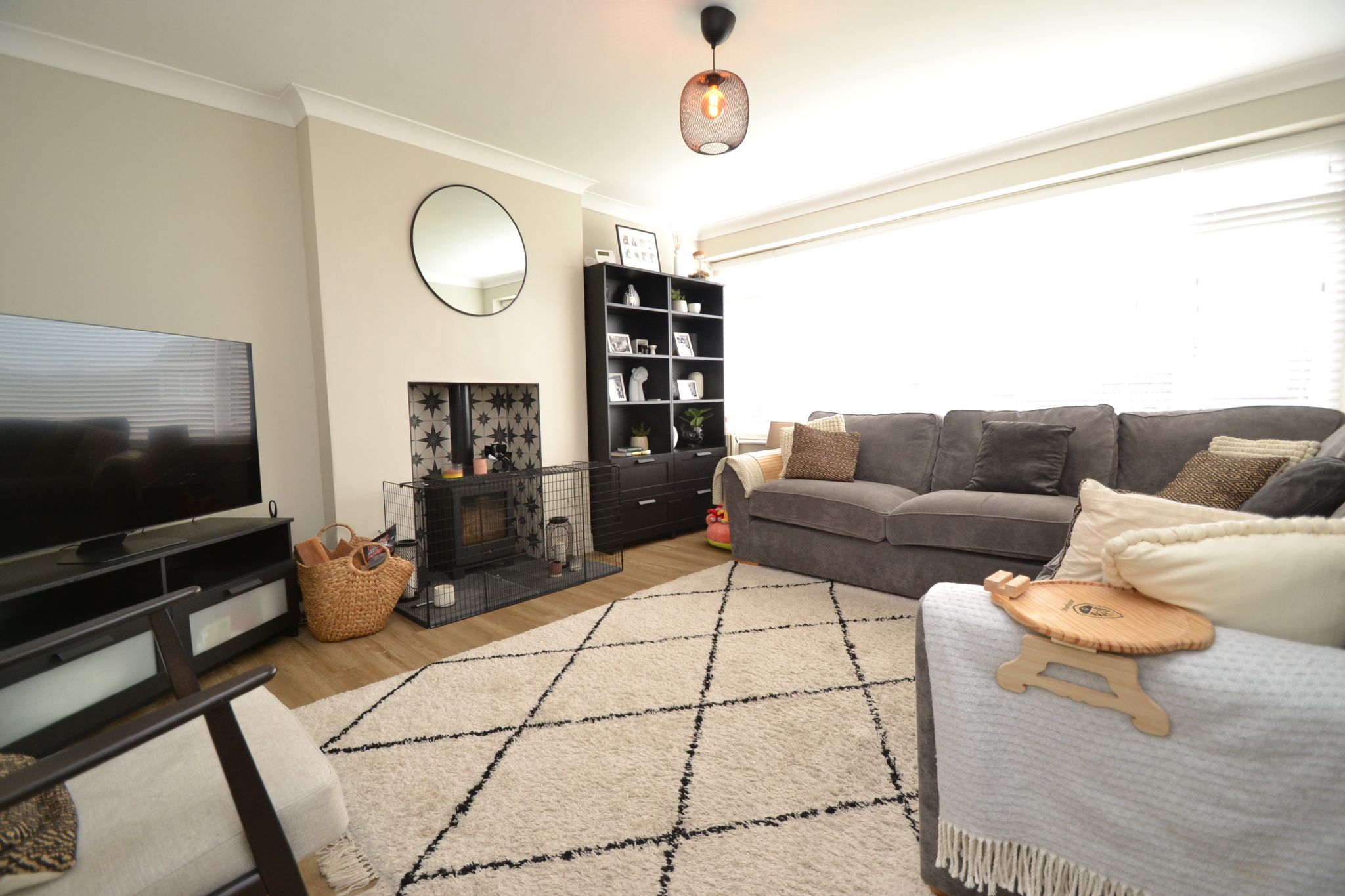 4 Bed Semi-detached Dormer House For Sale - Photograph 2