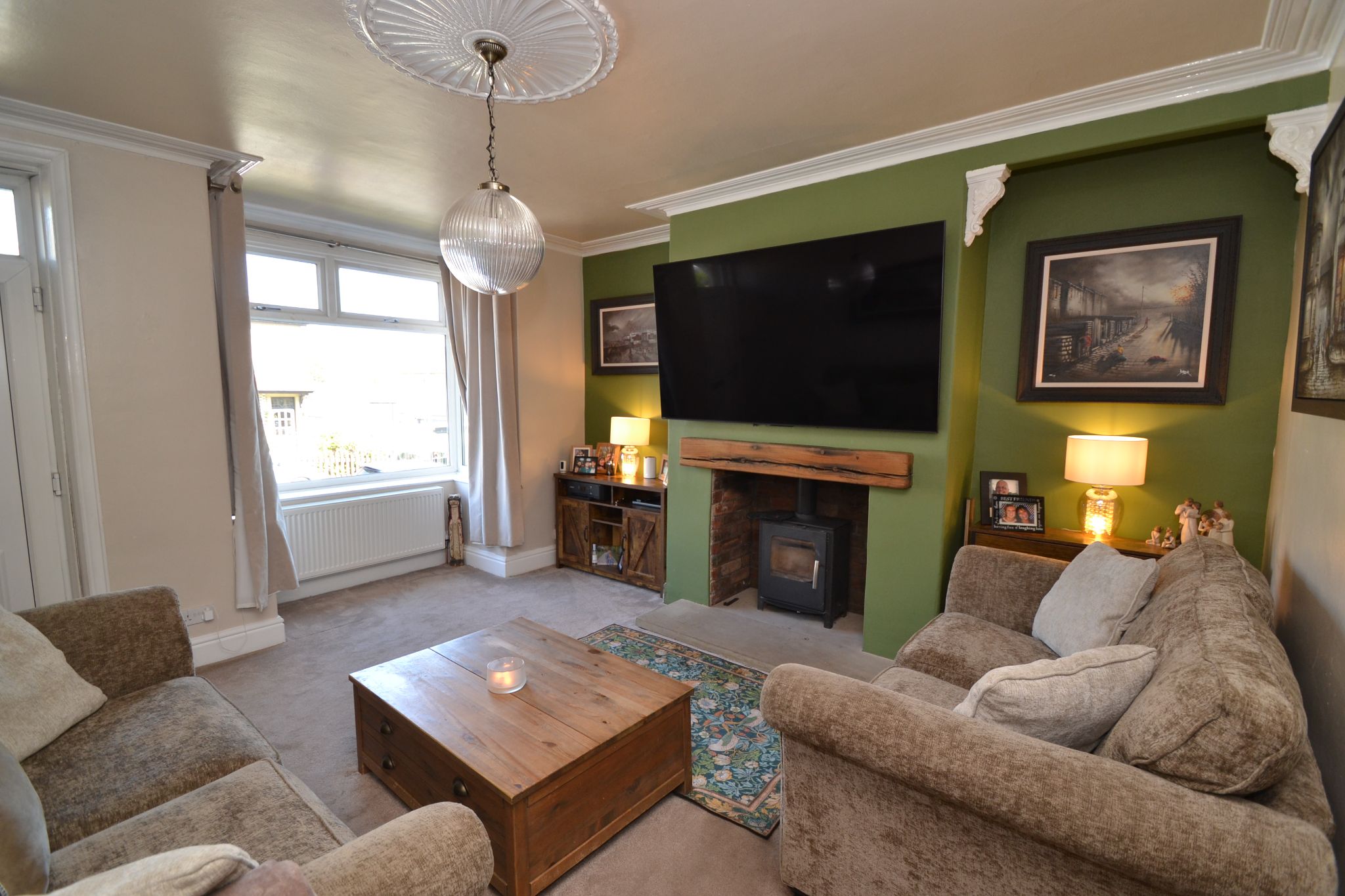 3 Bed Semi-detached House For Sale - Photograph 4