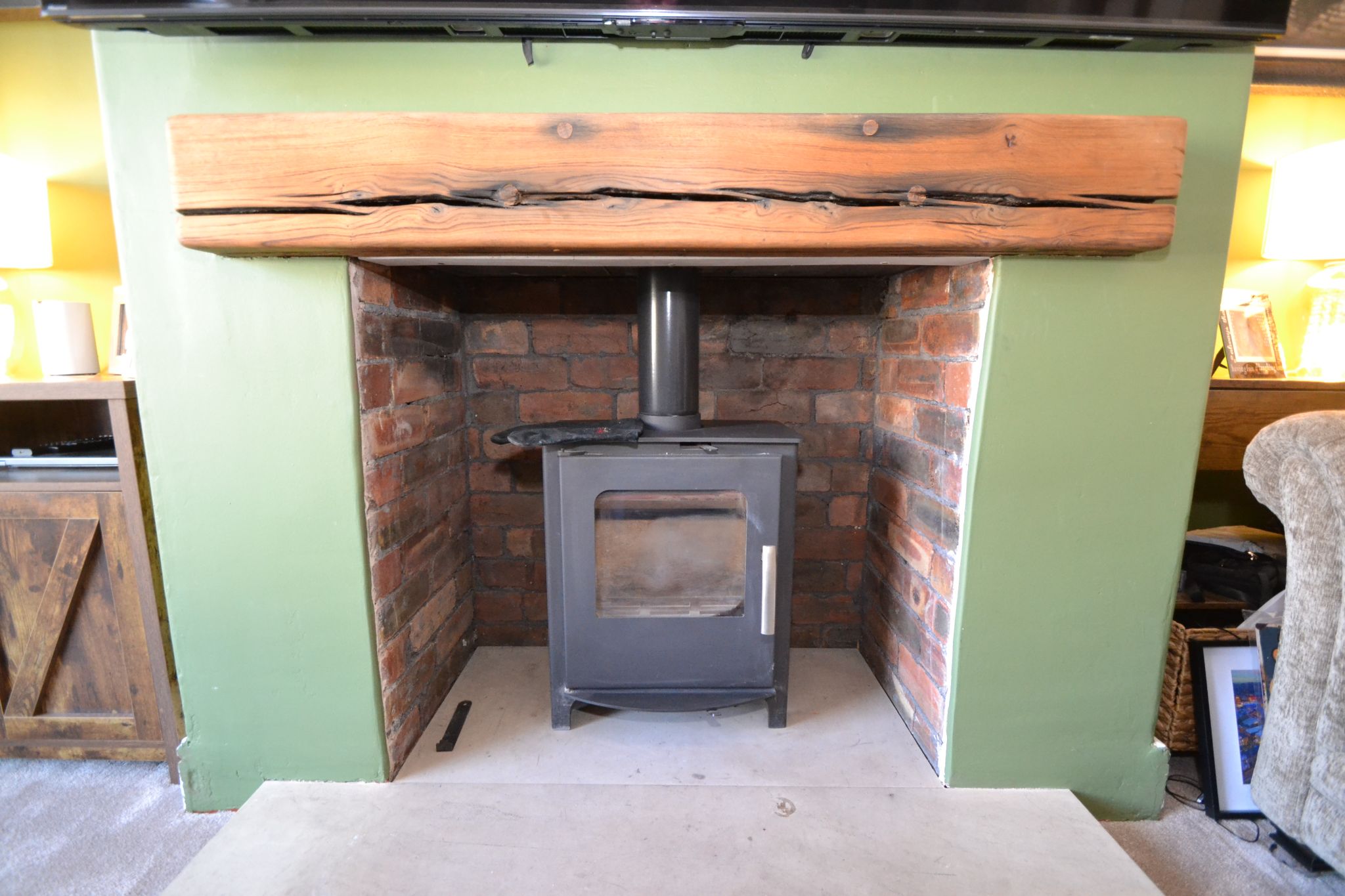 3 Bed Semi-detached House For Sale - Photograph 3
