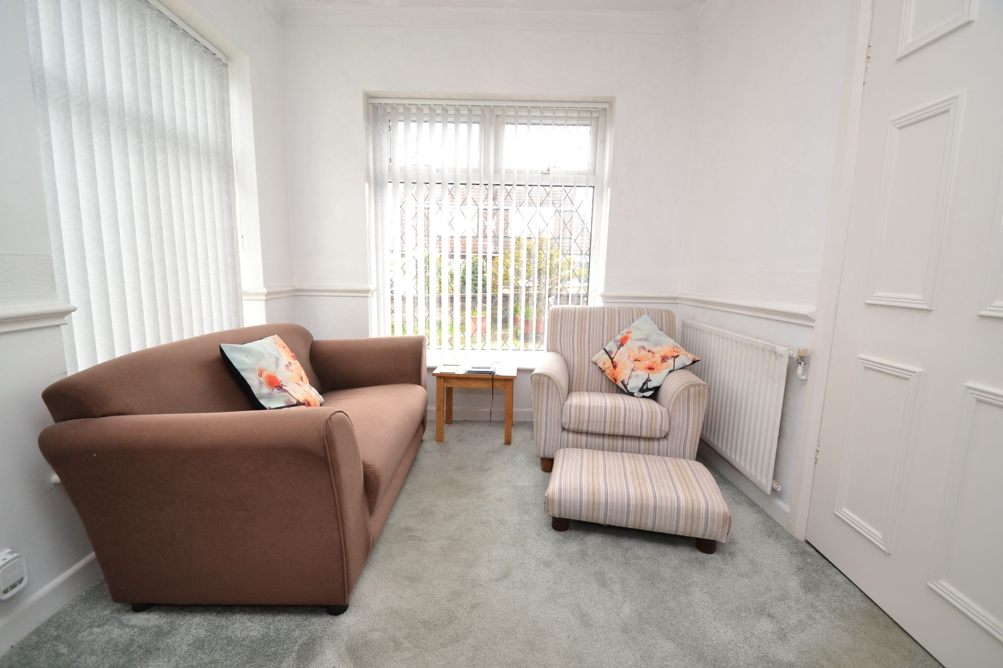 3 Bed Detached Bungalow For Sale - Photograph 4