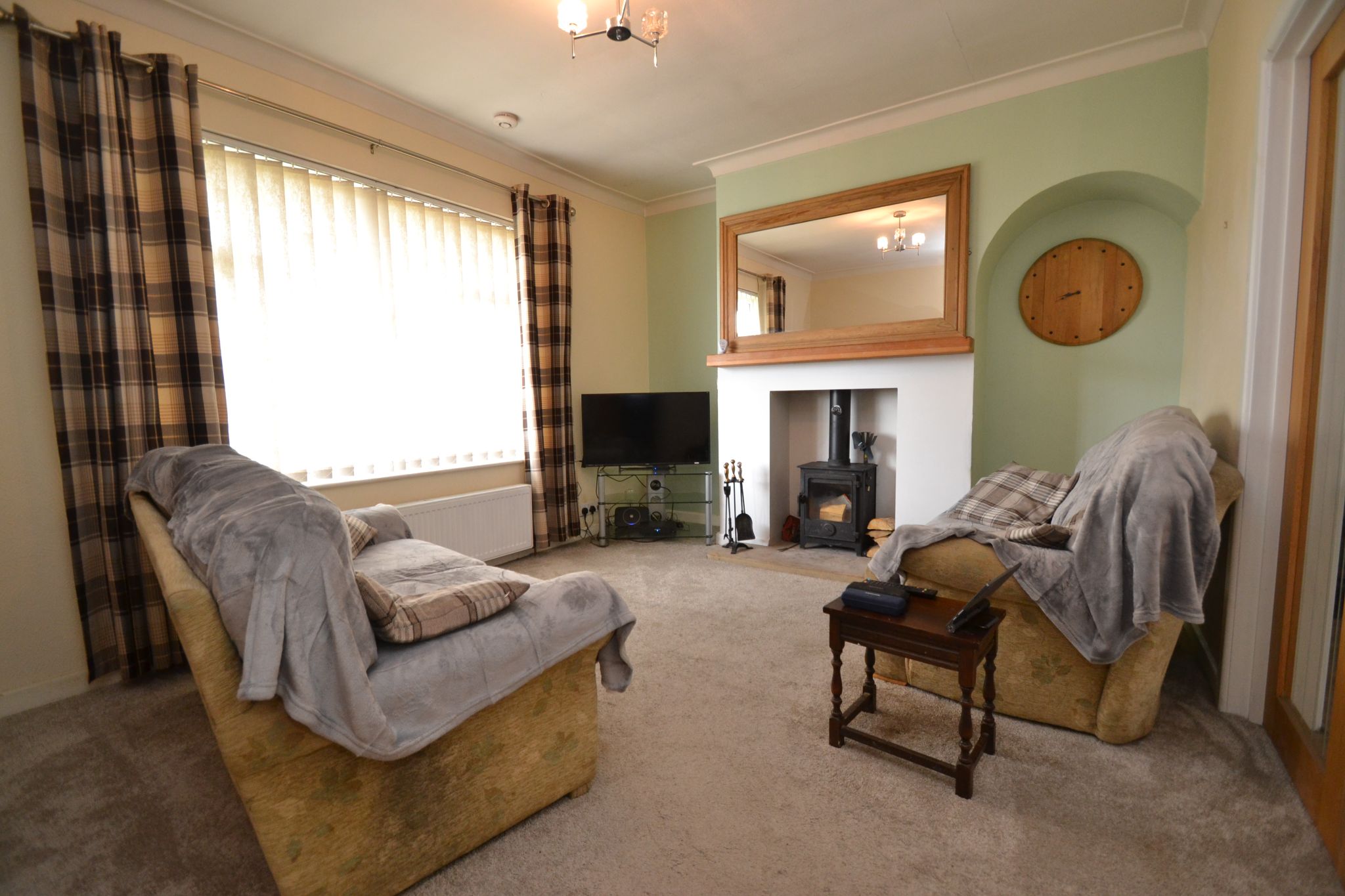 2 Bed Semi-detached Bungalow For Sale - Photograph 3