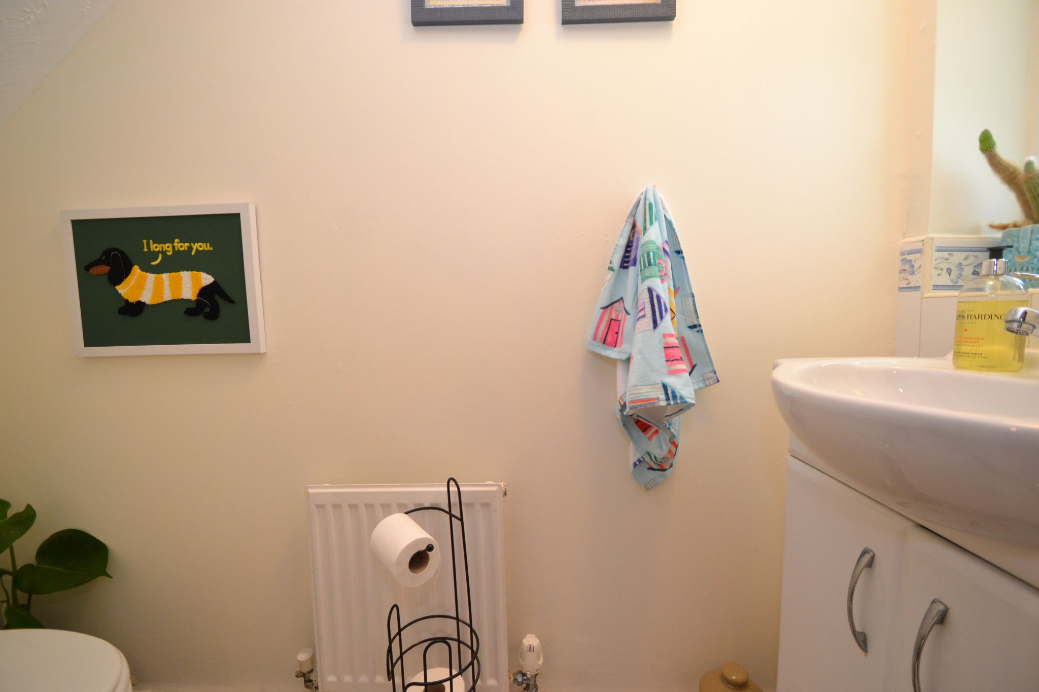 4 Bed Detached House For Sale - Photograph 3