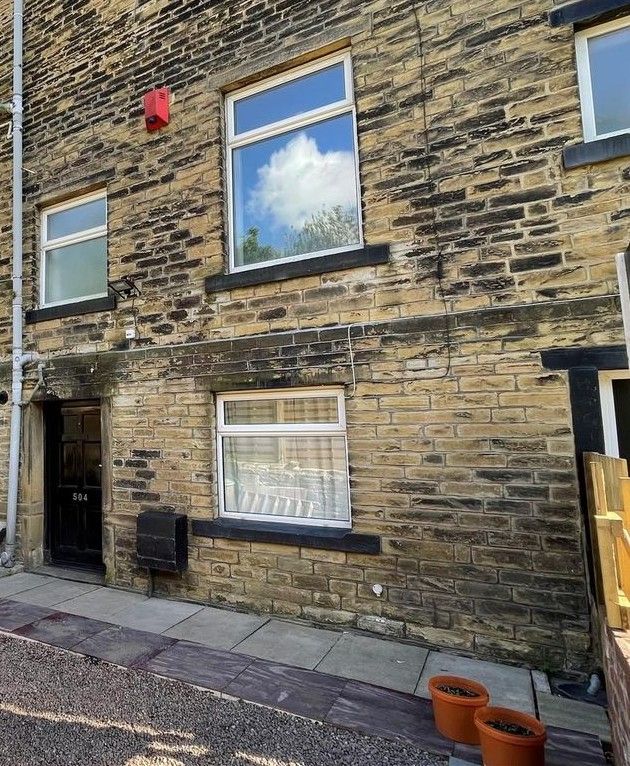 1 Bed Maisonette Flat/apartment For Sale - Photograph 1