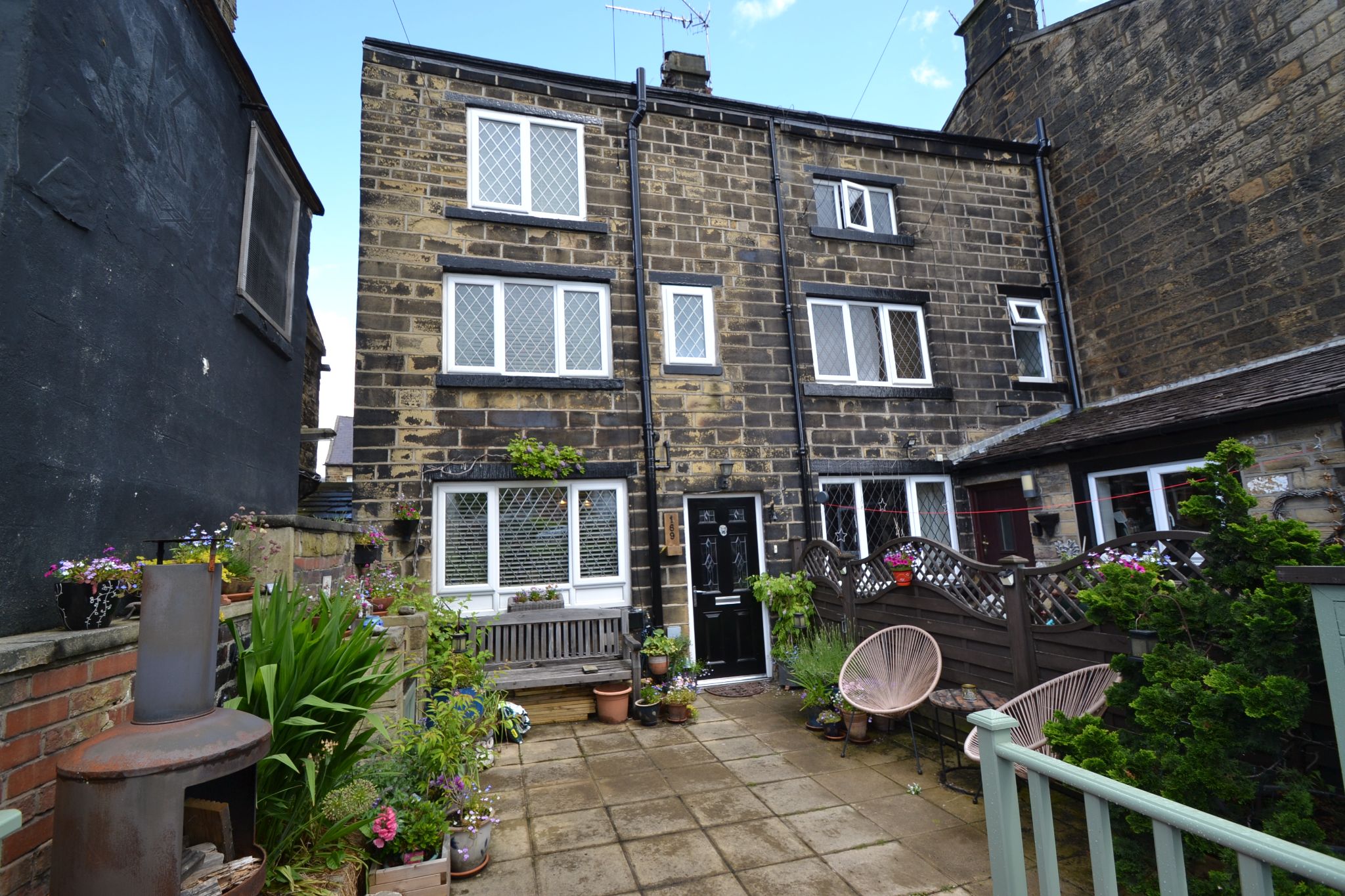 1 Bed Semi-detached House For Sale - Photograph 1