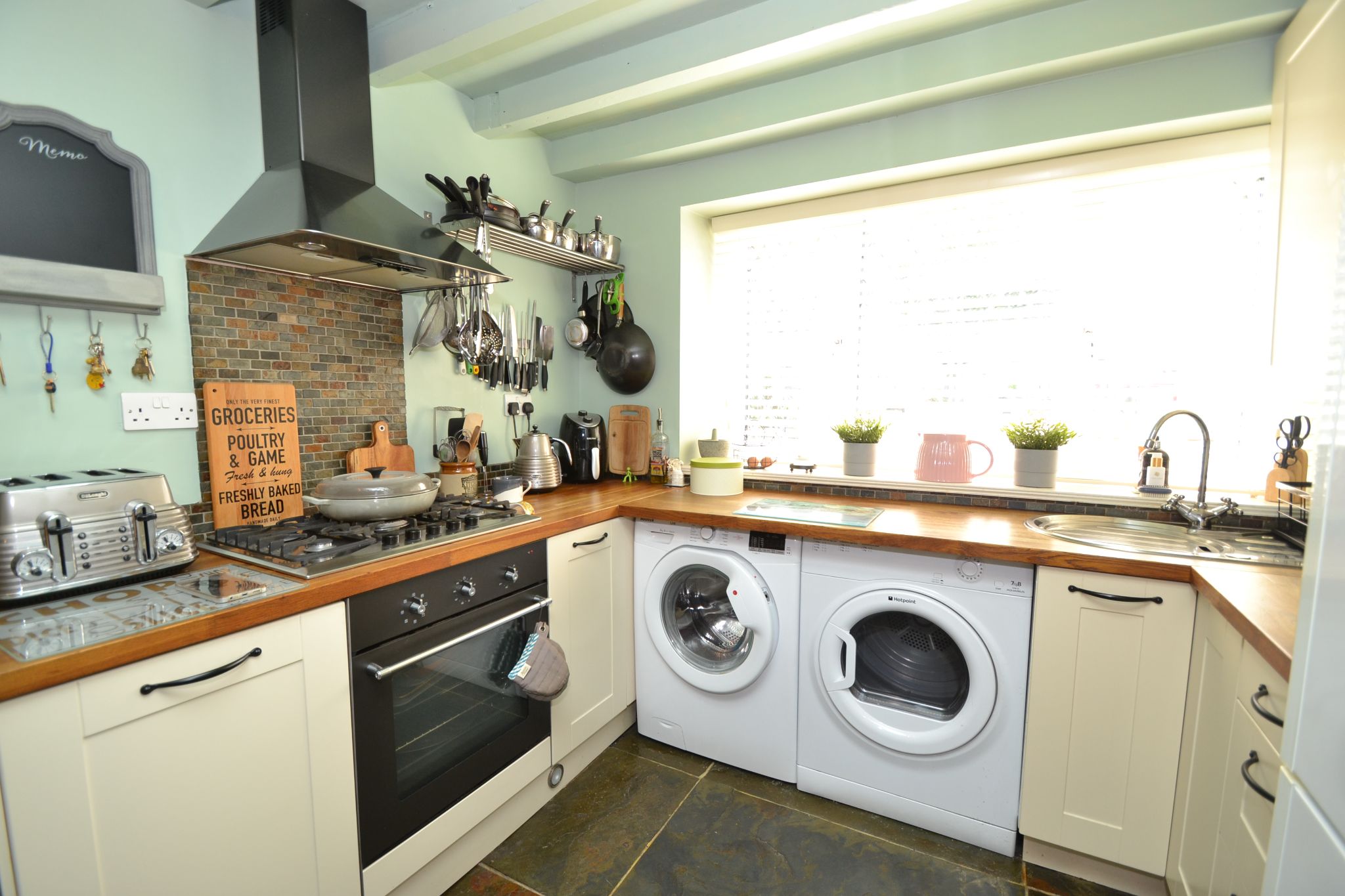 1 Bed Semi-detached House For Sale - Photograph 2