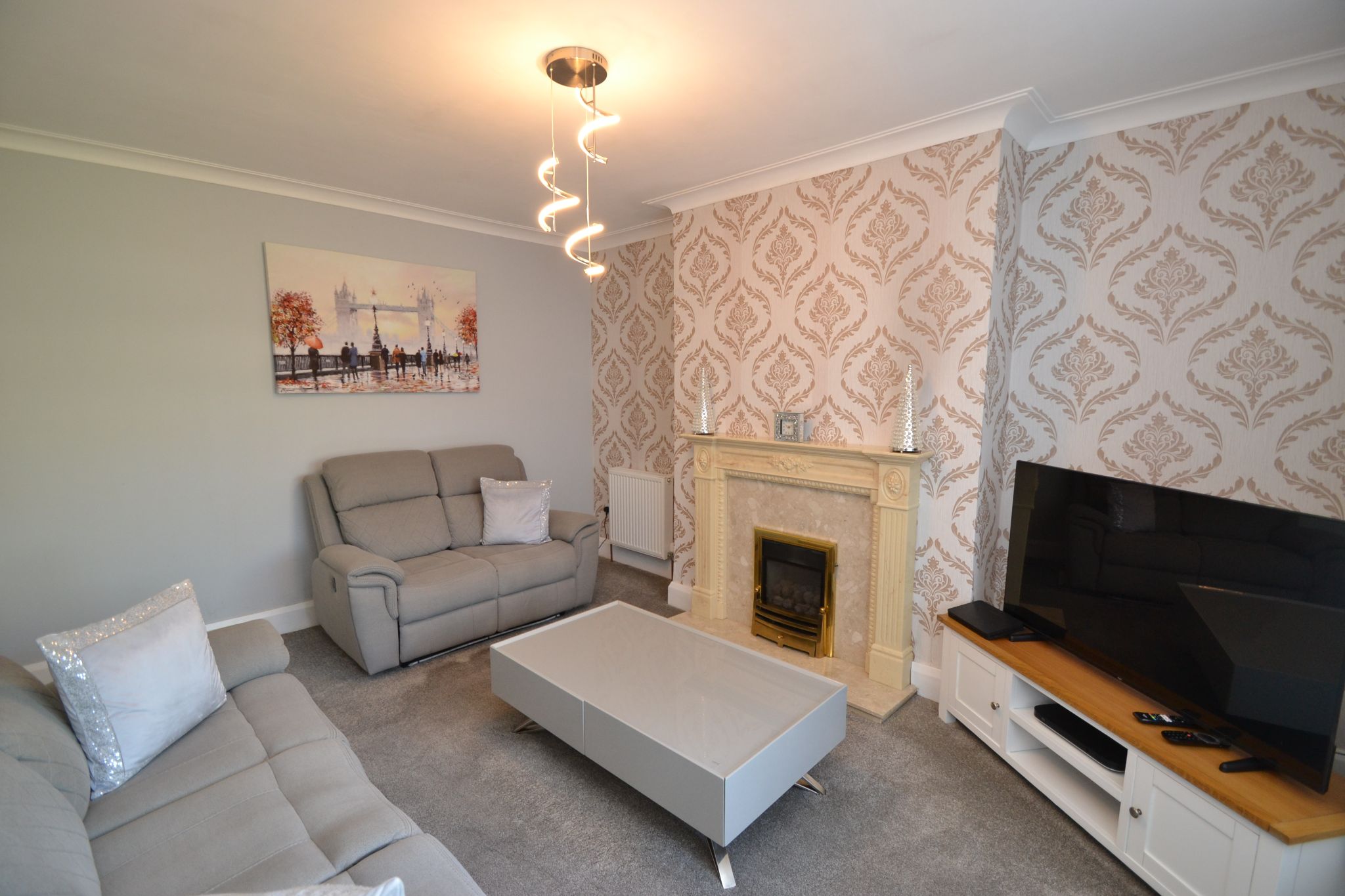 3 Bed Detached Bungalow For Sale - Photograph 4