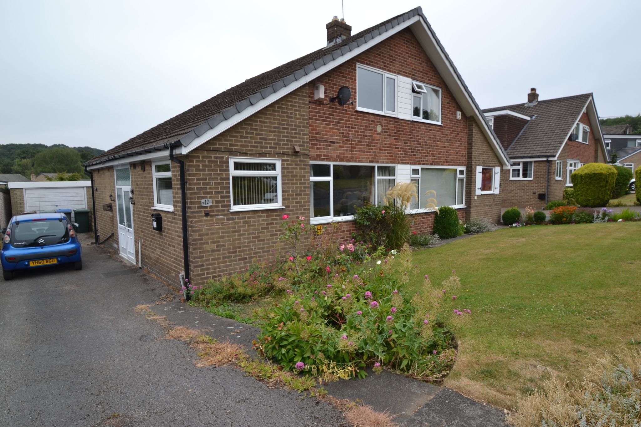 2 Bed Semi-detached House For Sale - Photograph 1