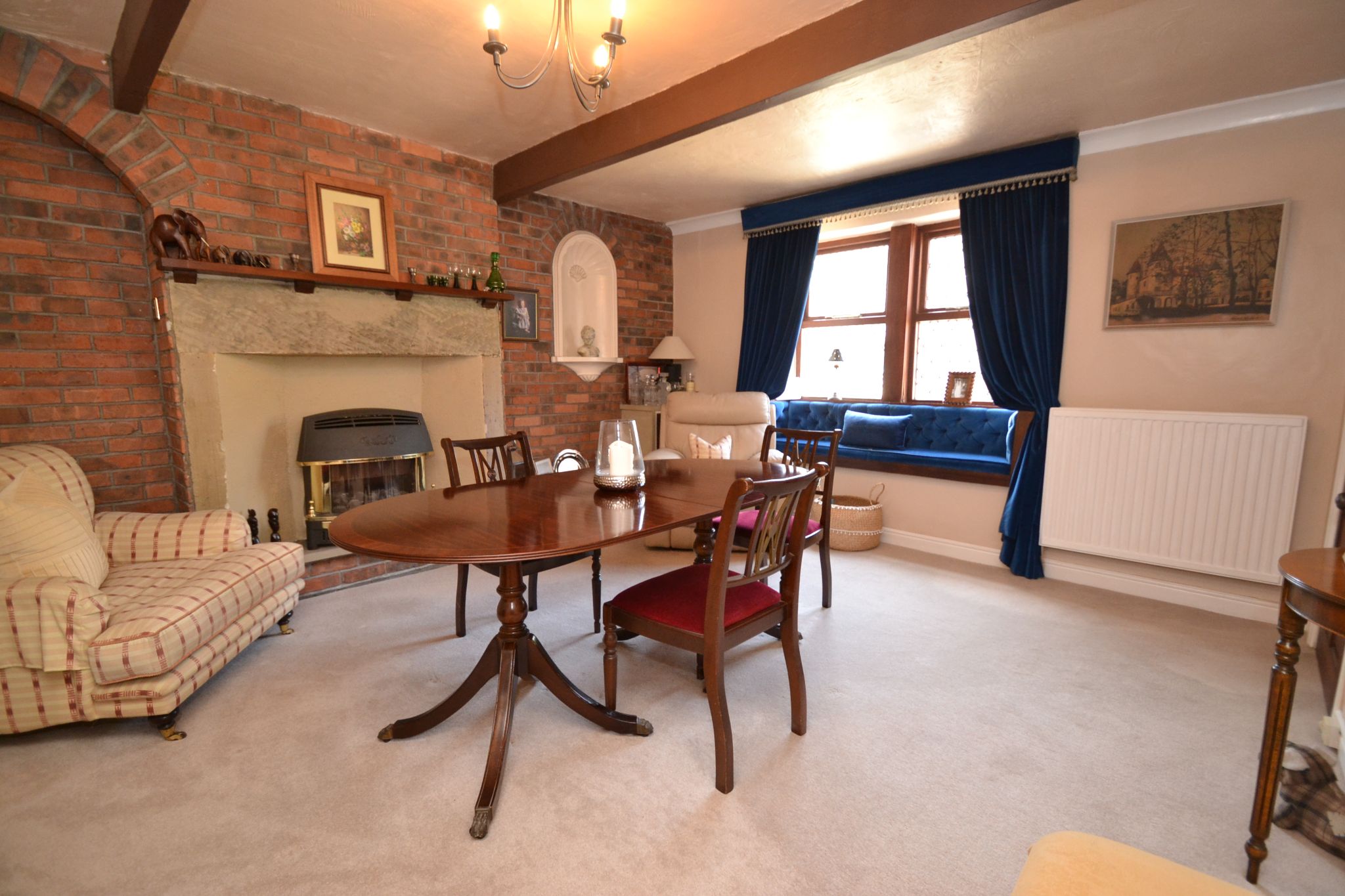3 Bed Cottage House For Sale - Photograph 4