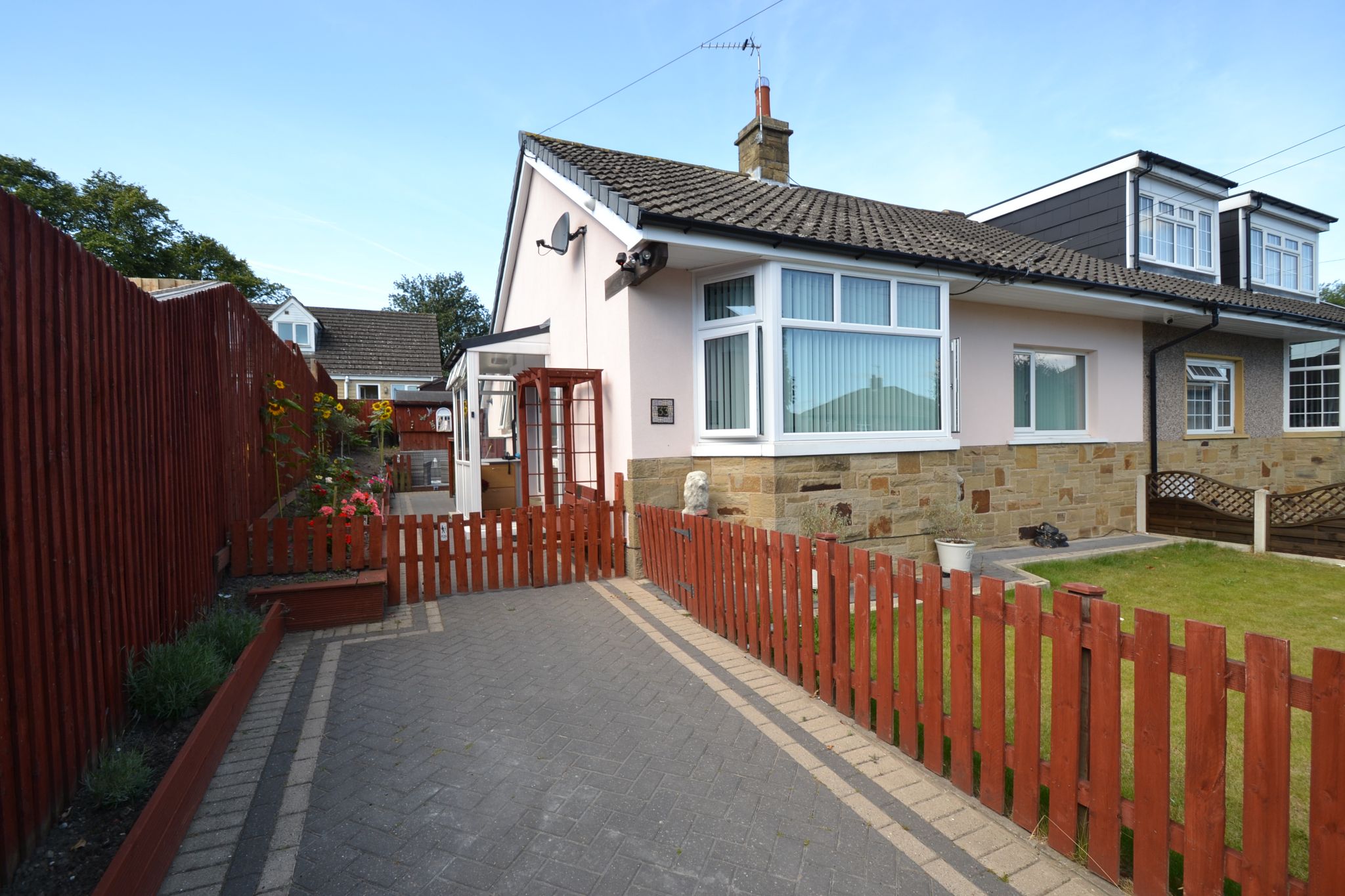2 Bed Semi-detached Bungalow For Sale - Photograph 1