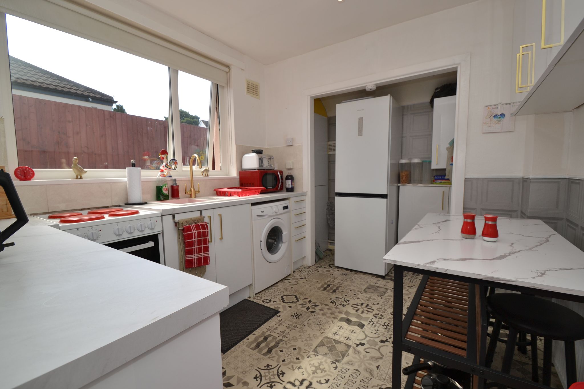 2 Bed Semi-detached Bungalow For Sale - Photograph 3