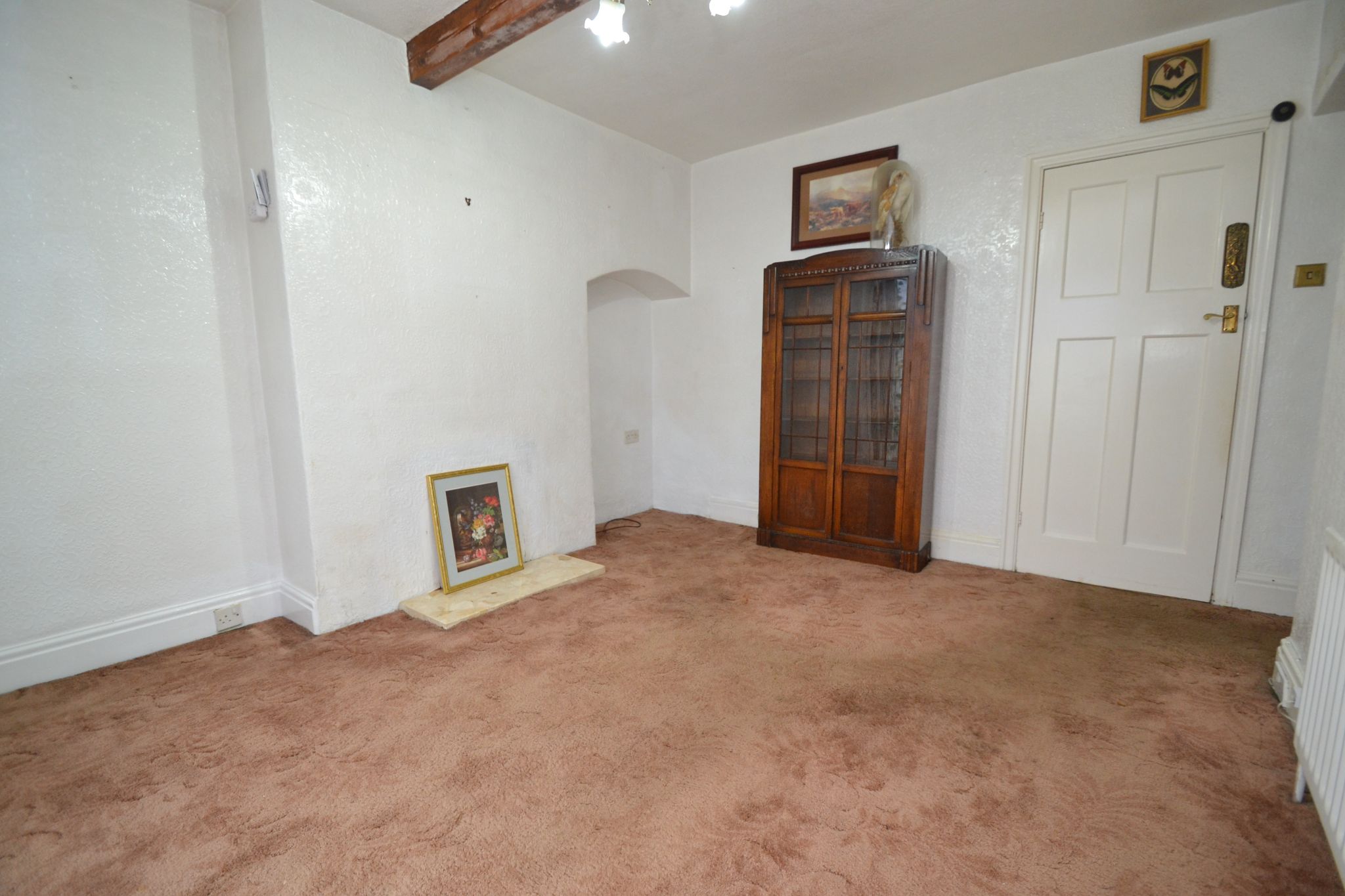 2 Bed Semi-detached Bungalow For Sale - Photograph 2