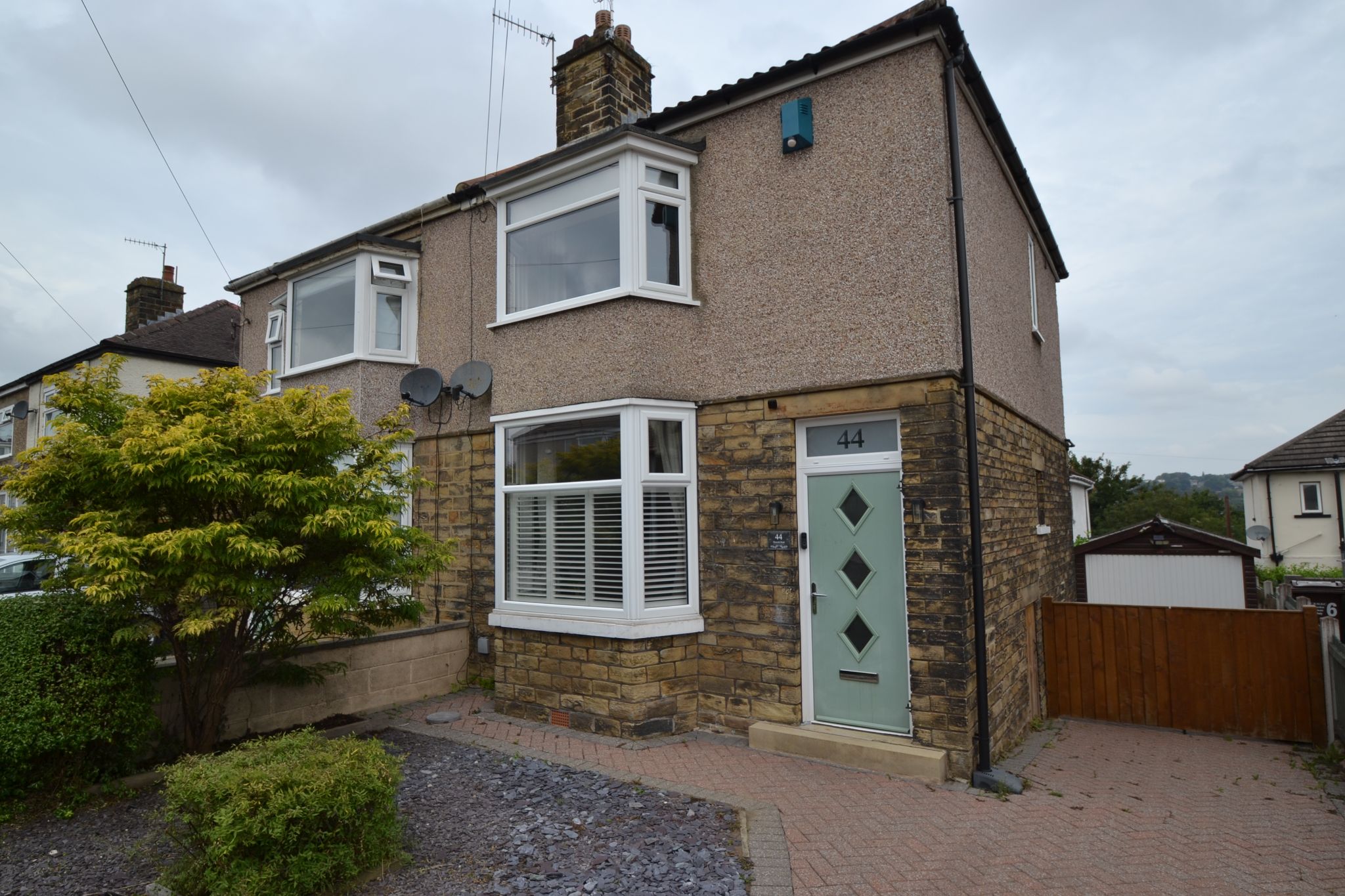 2 Bed Semi-detached House For Sale - Photograph 1