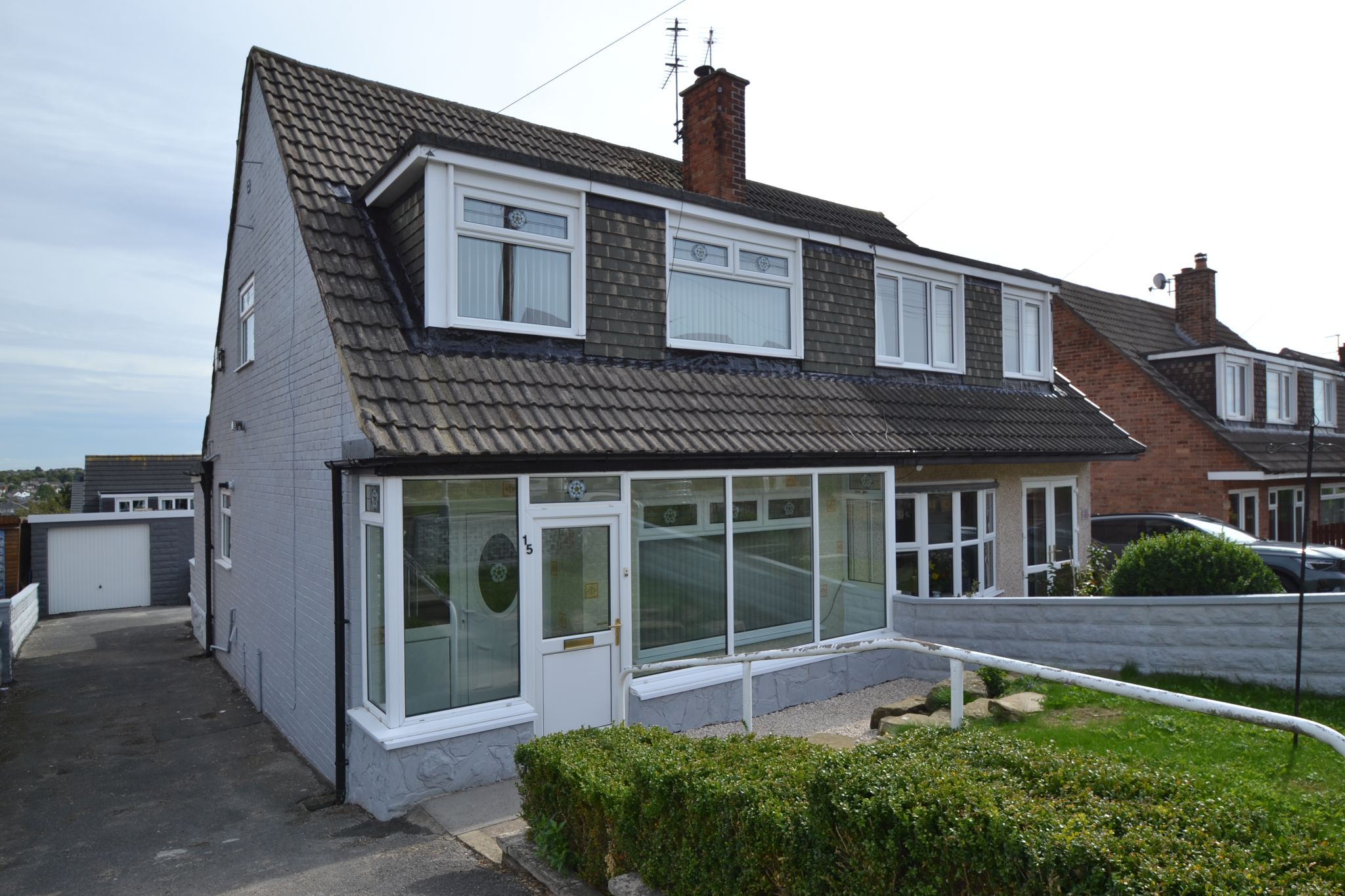 3 Bed Semi-detached Dormer House For Sale - Photograph 7