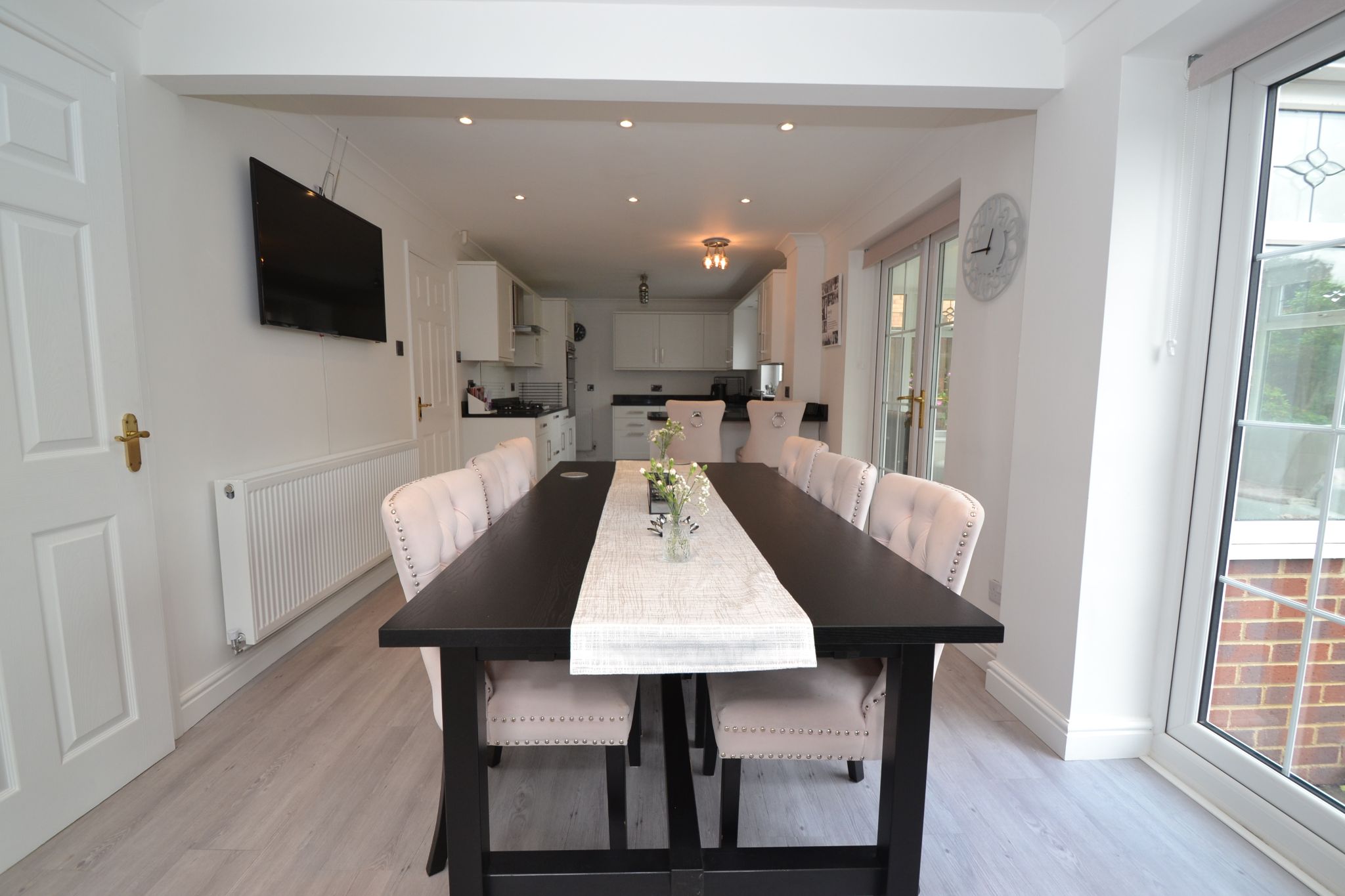 4 Bed Detached House For Sale - Photograph 4