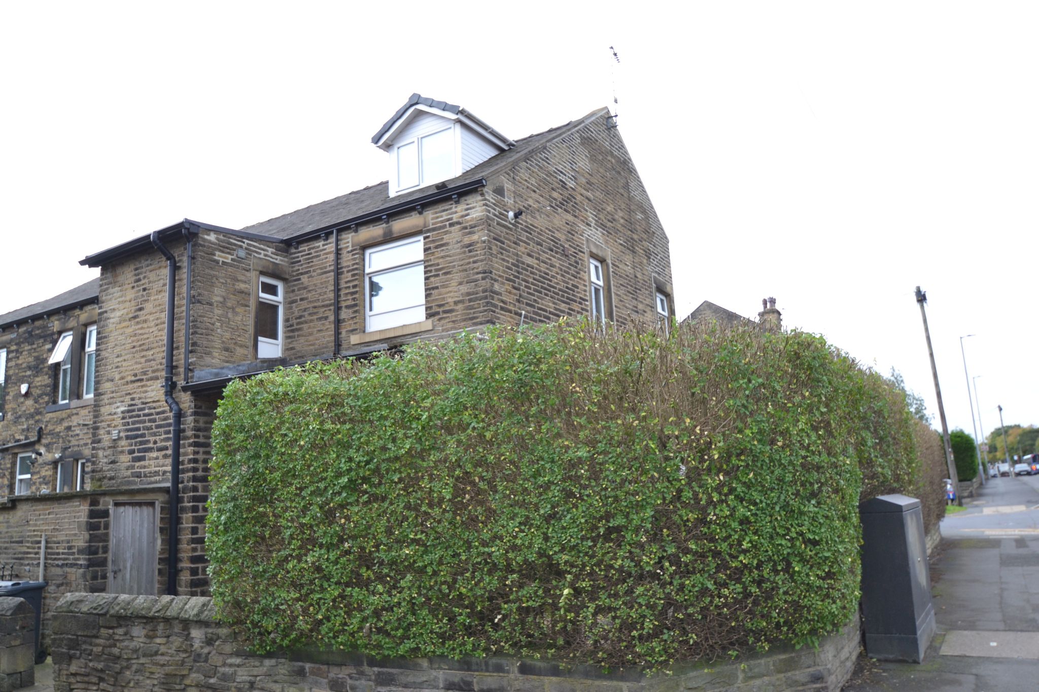 2 Bed Apartment Flat/apartment For Sale - Photograph 3