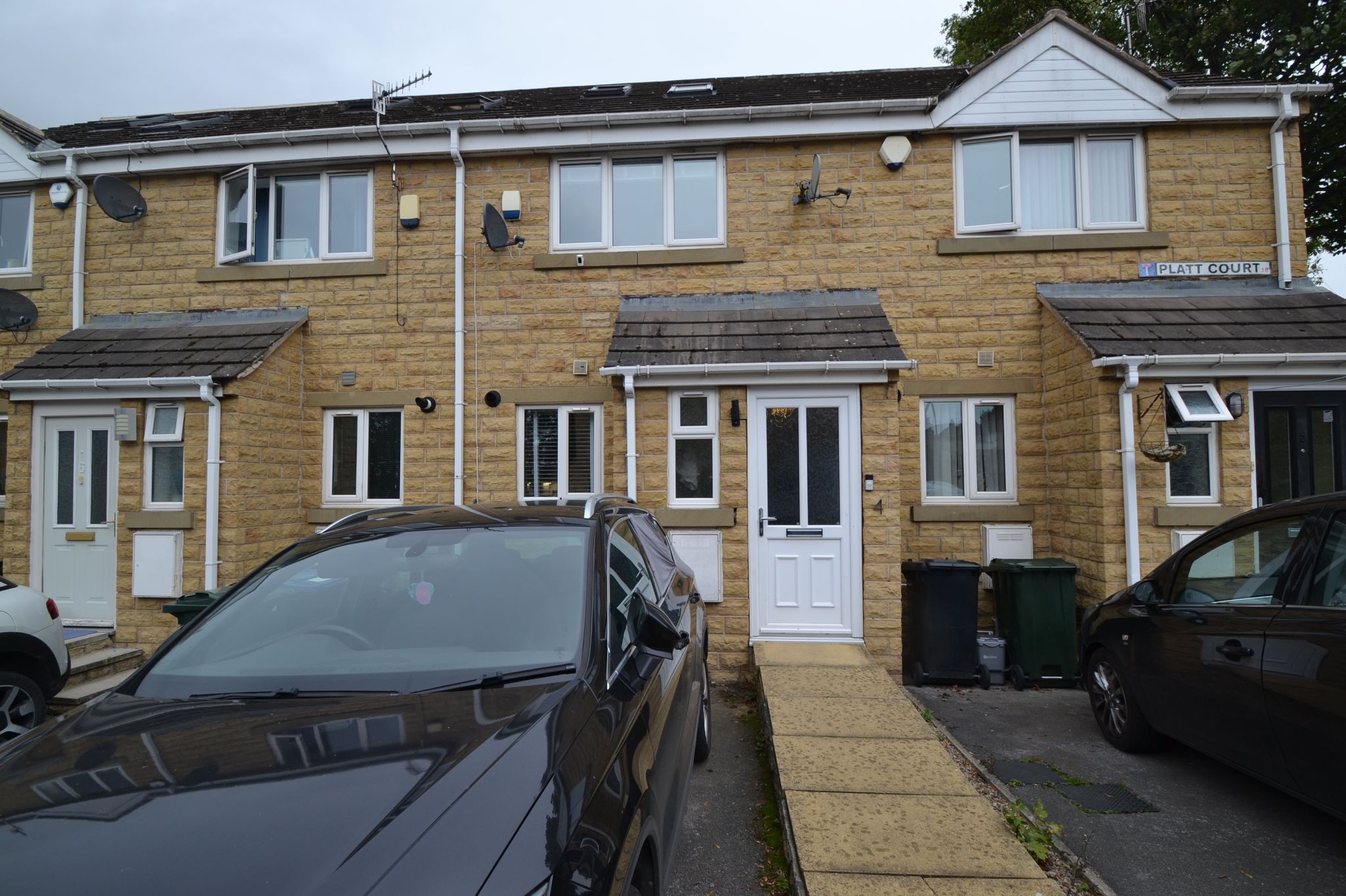 3 Bed Mid Terraced House For Sale - Photograph 1