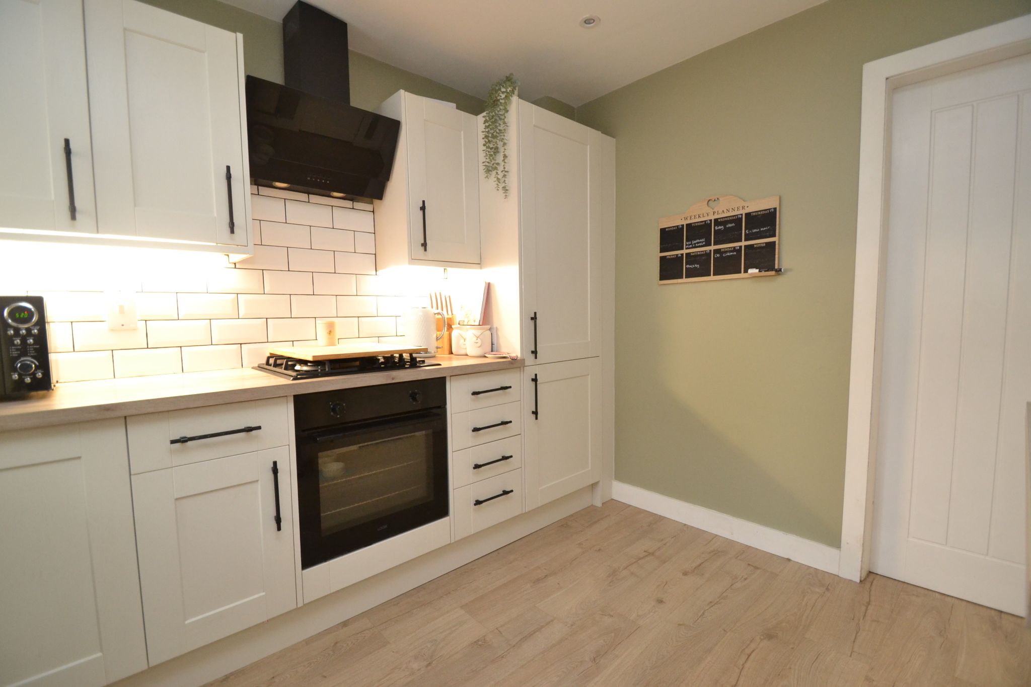 3 Bed Mid Terraced House For Sale - Photograph 4