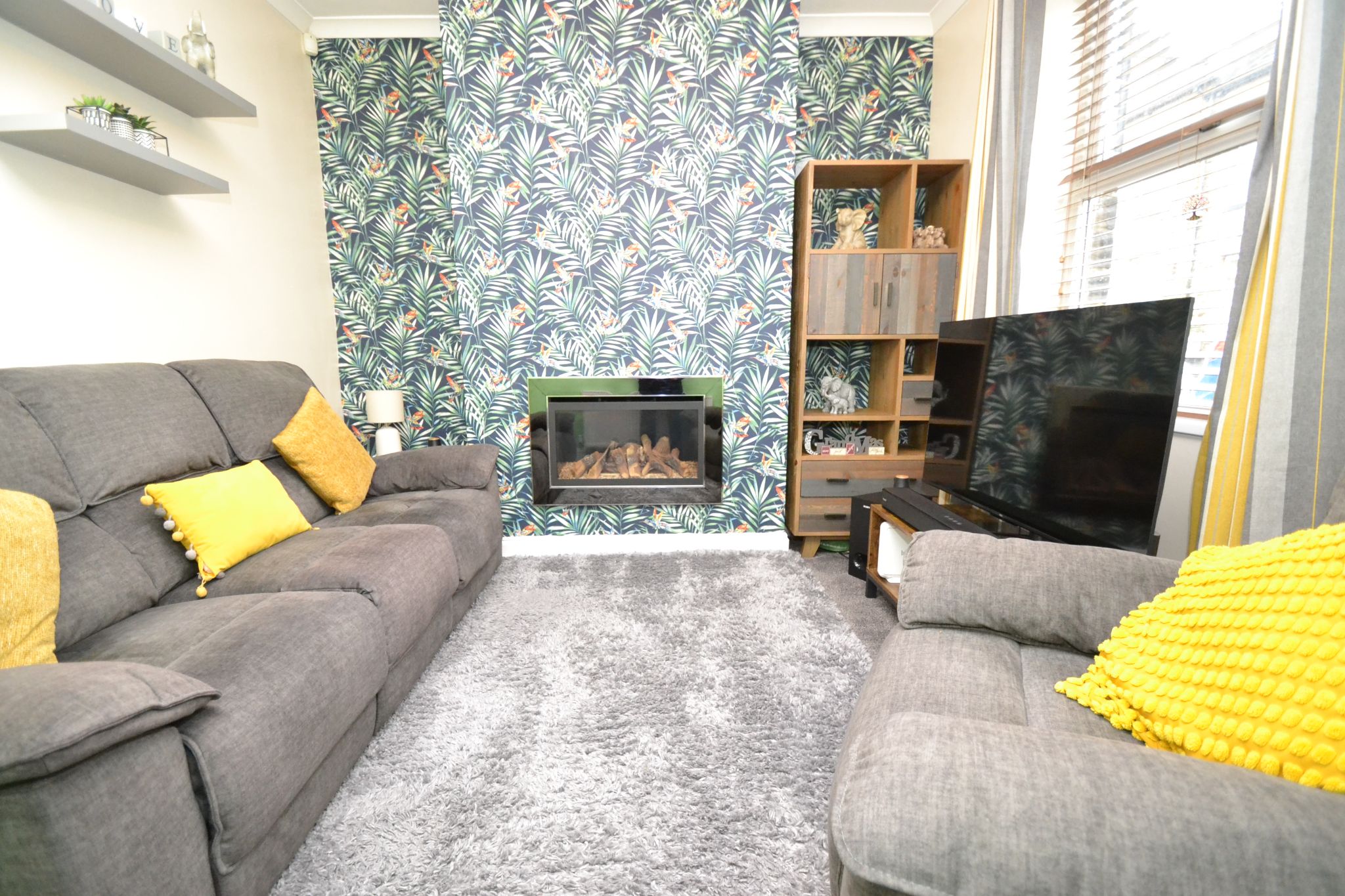 2 Bed End Terraced House For Sale - Photograph 3