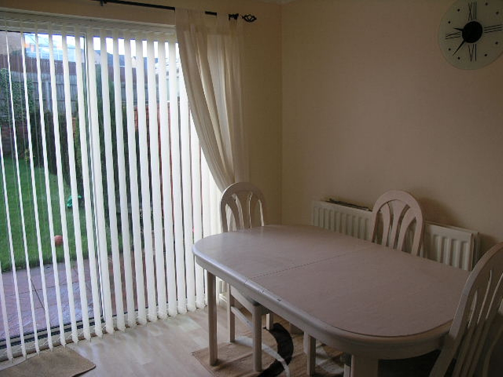 3 Bed Semi-detached House To Rent - 0