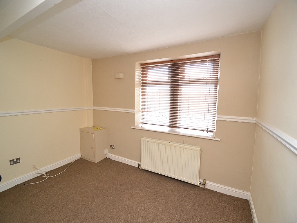 2 Bed Cottage House Auction - 0