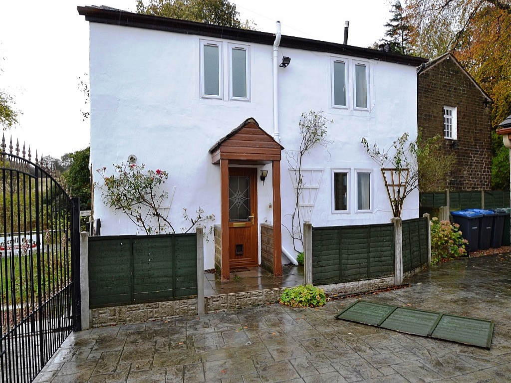 2 Bed Cottage House To Rent - 0