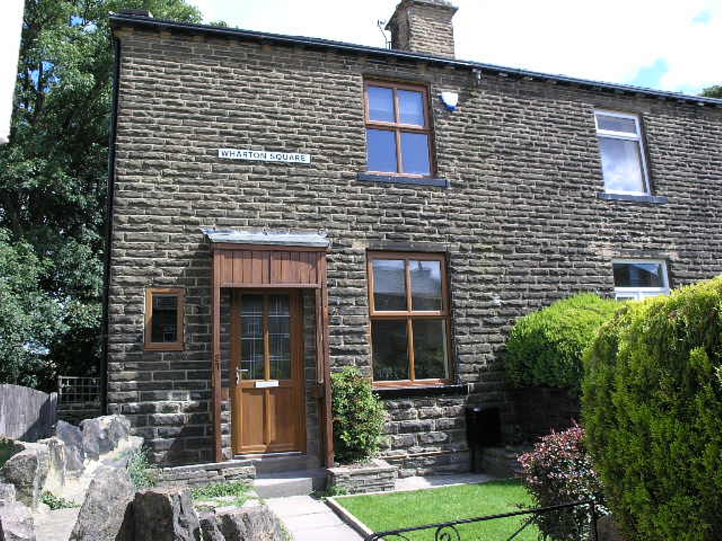 2 Bed House To Rent - 0