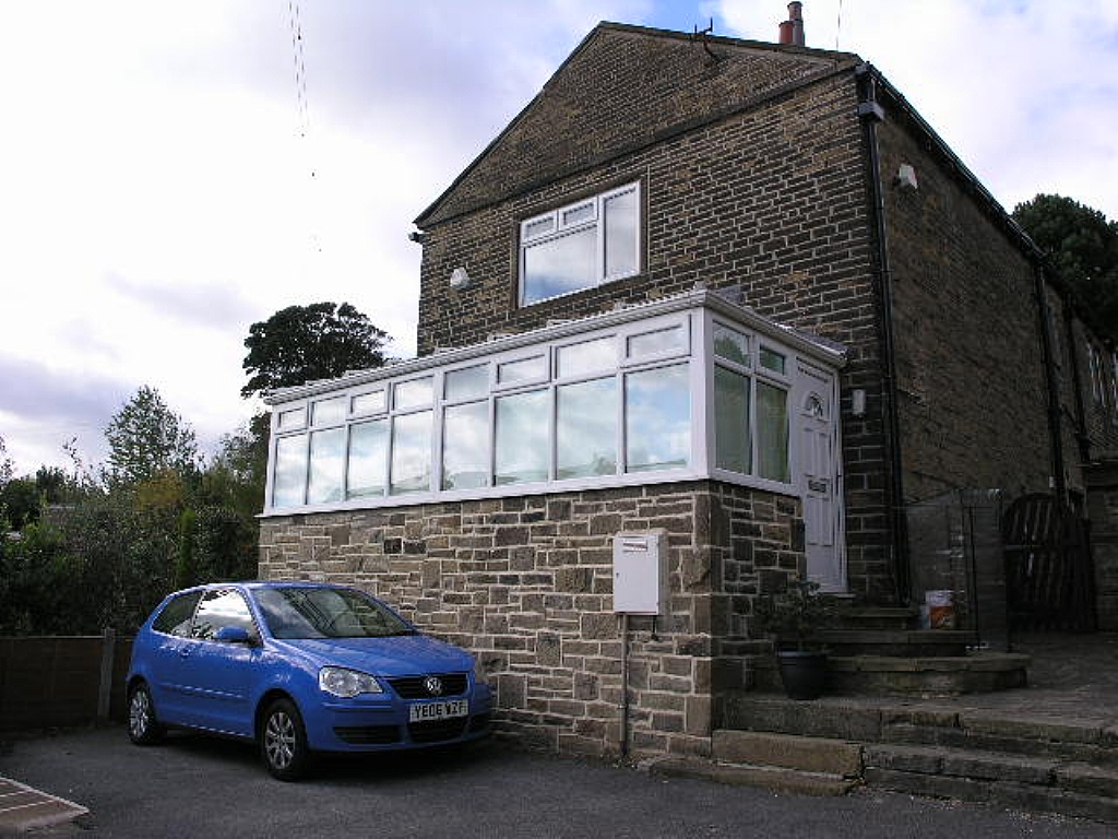 2 Bed House To Rent - 0