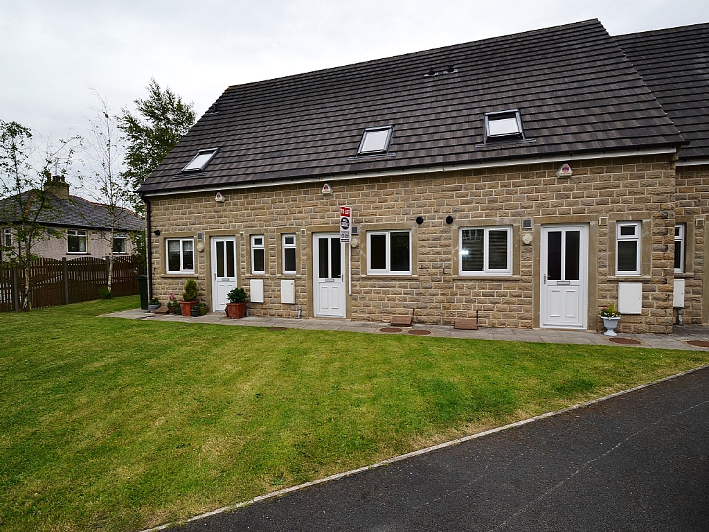 2 Bed Mid Terraced House To Rent - 0