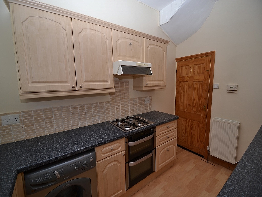 2 Bed Mid Terraced House To Rent - 0