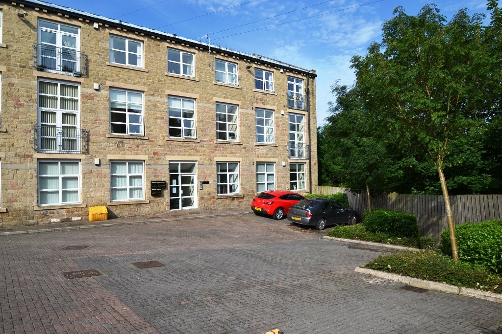2 Bed Ground Floor Flat/apartment To Rent - 0