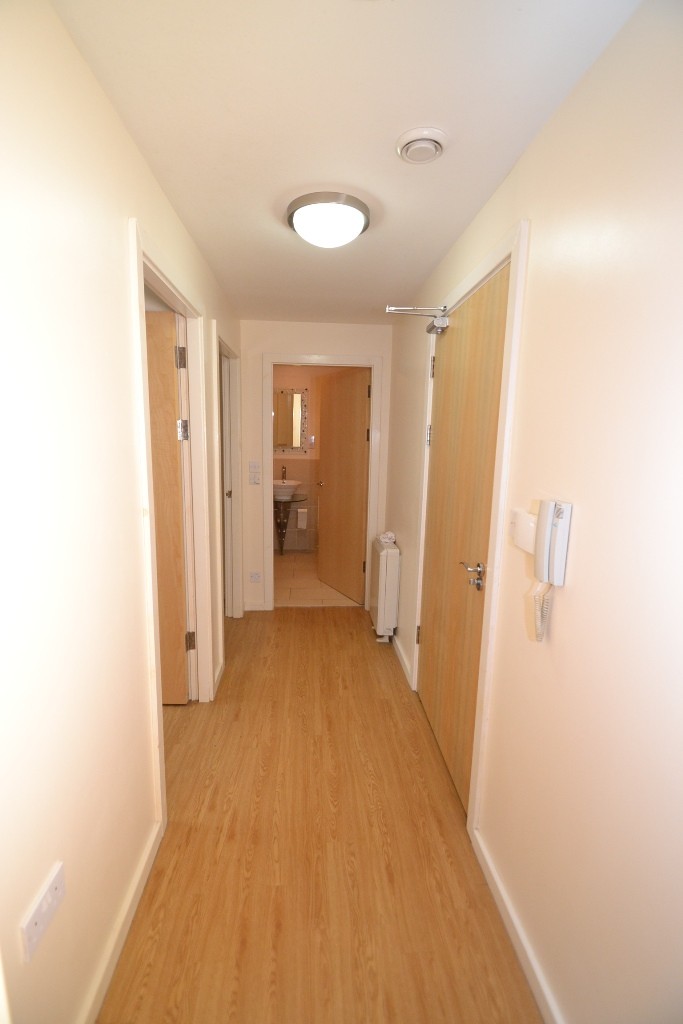 2 Bed Ground Floor Flat/apartment To Rent - 0