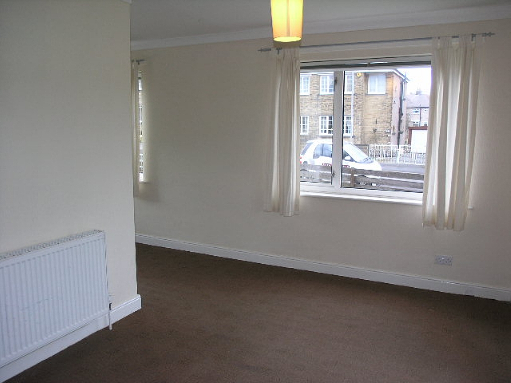 3 Bed Detached House To Rent - 0