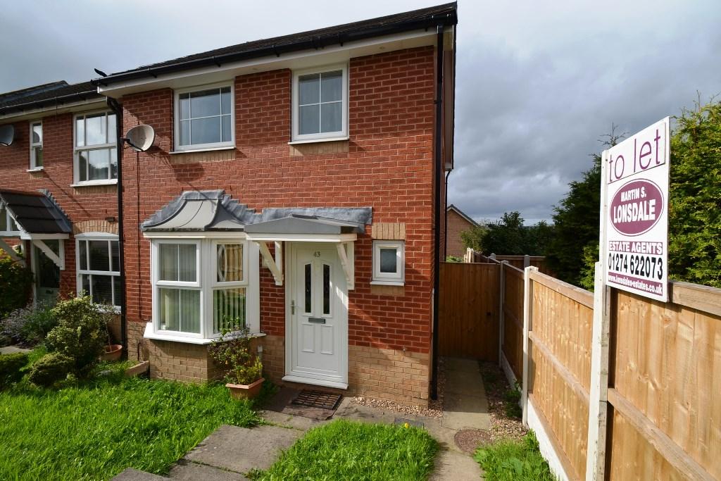 3 Bed End Terraced House To Rent - 0