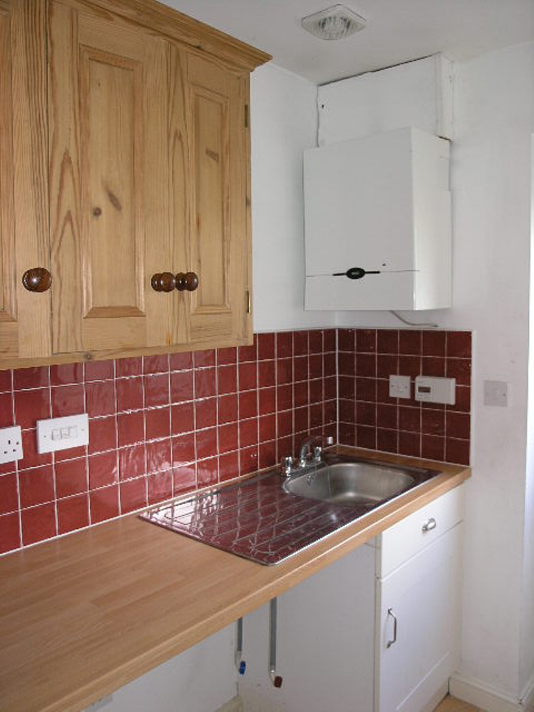 4 Bed Barn Conversion House To Rent - Photograph 3