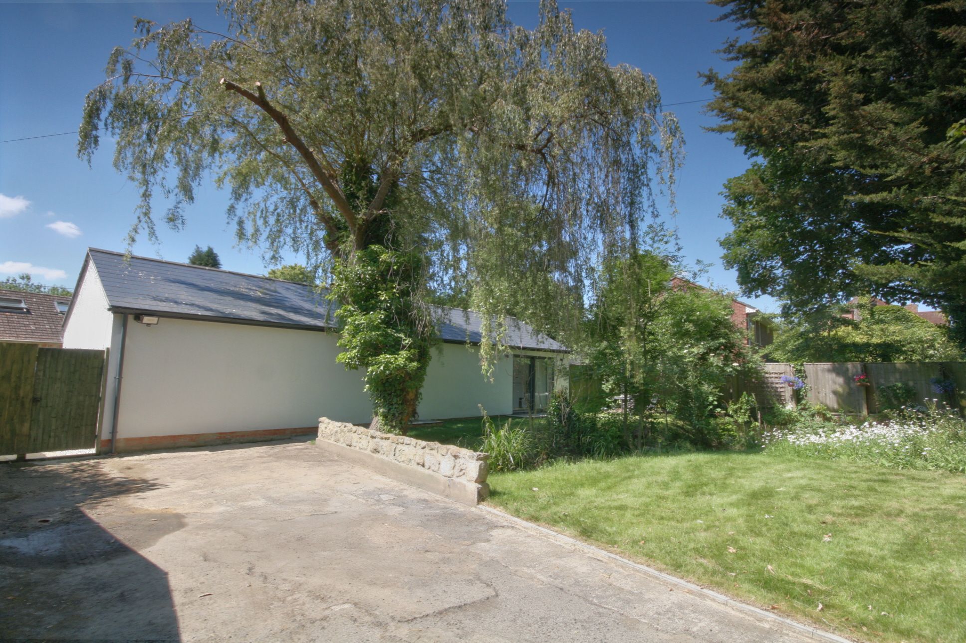 6 Bed Detached House For Sale - Photograph 13